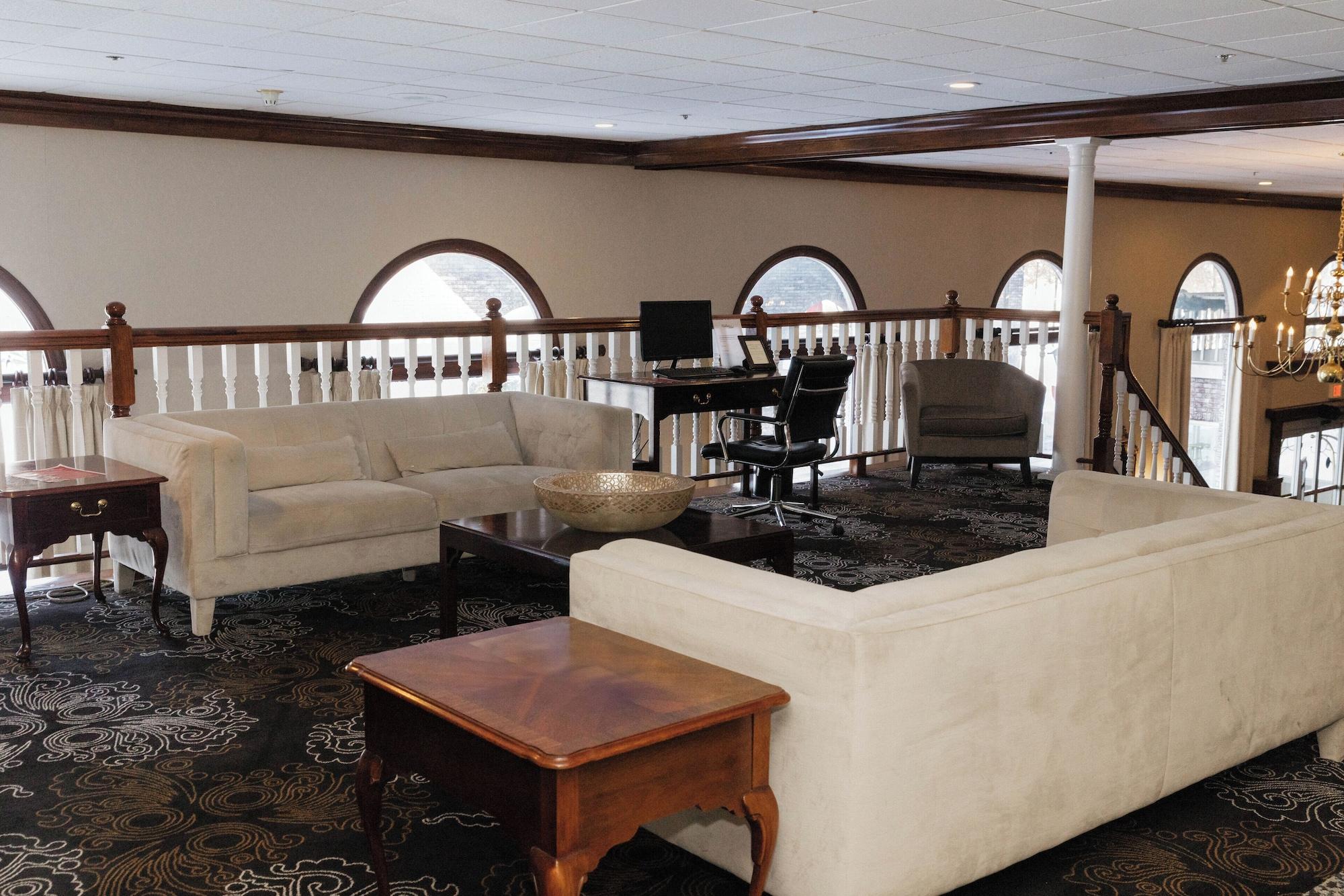 Vista Lobby The Colonial Hotel