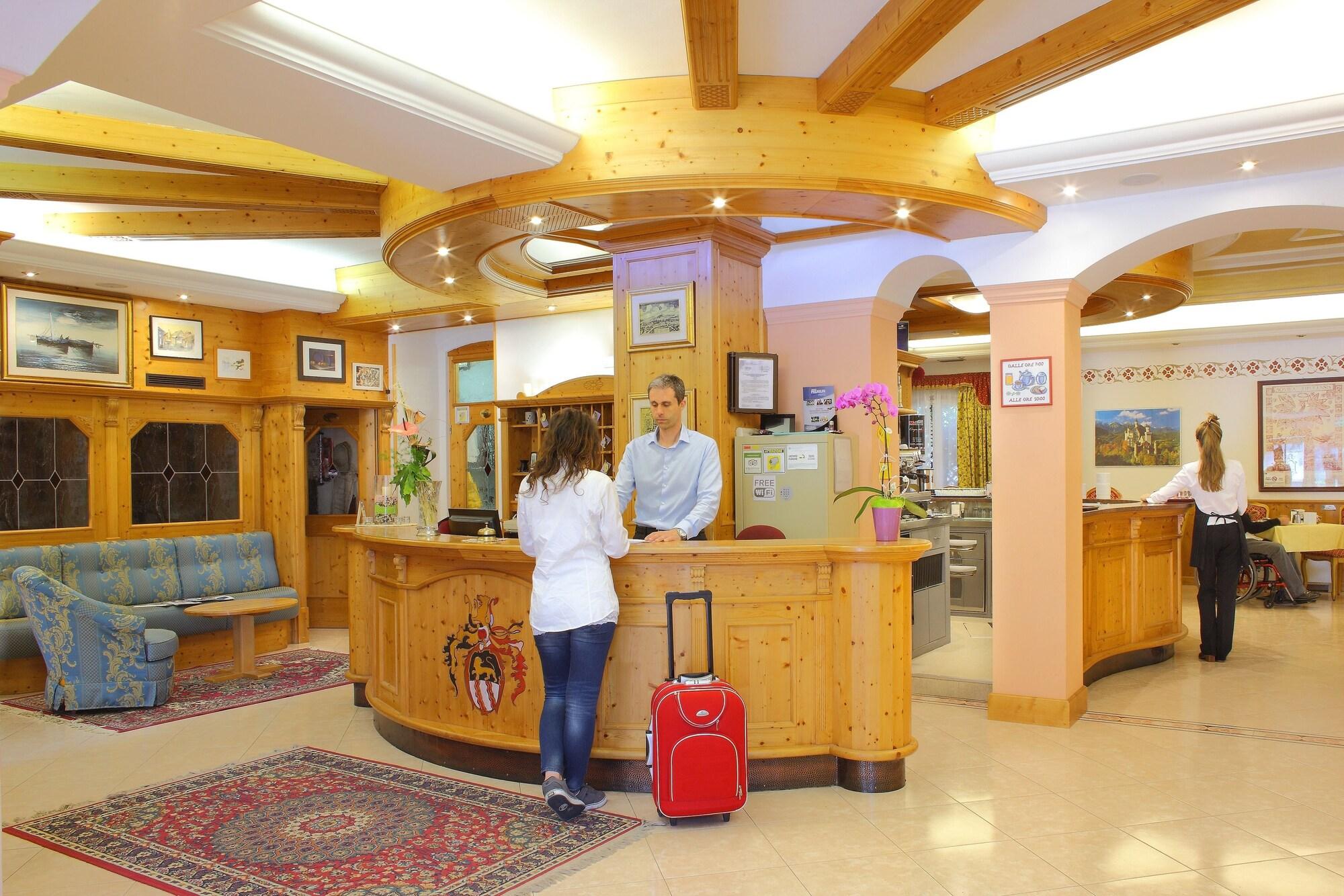 Vista Lobby Hotel Sant Ilario