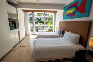 Renta temporal - Ocean View, w Large Private Balconies, washer/dryer, 2 pools, fitness room