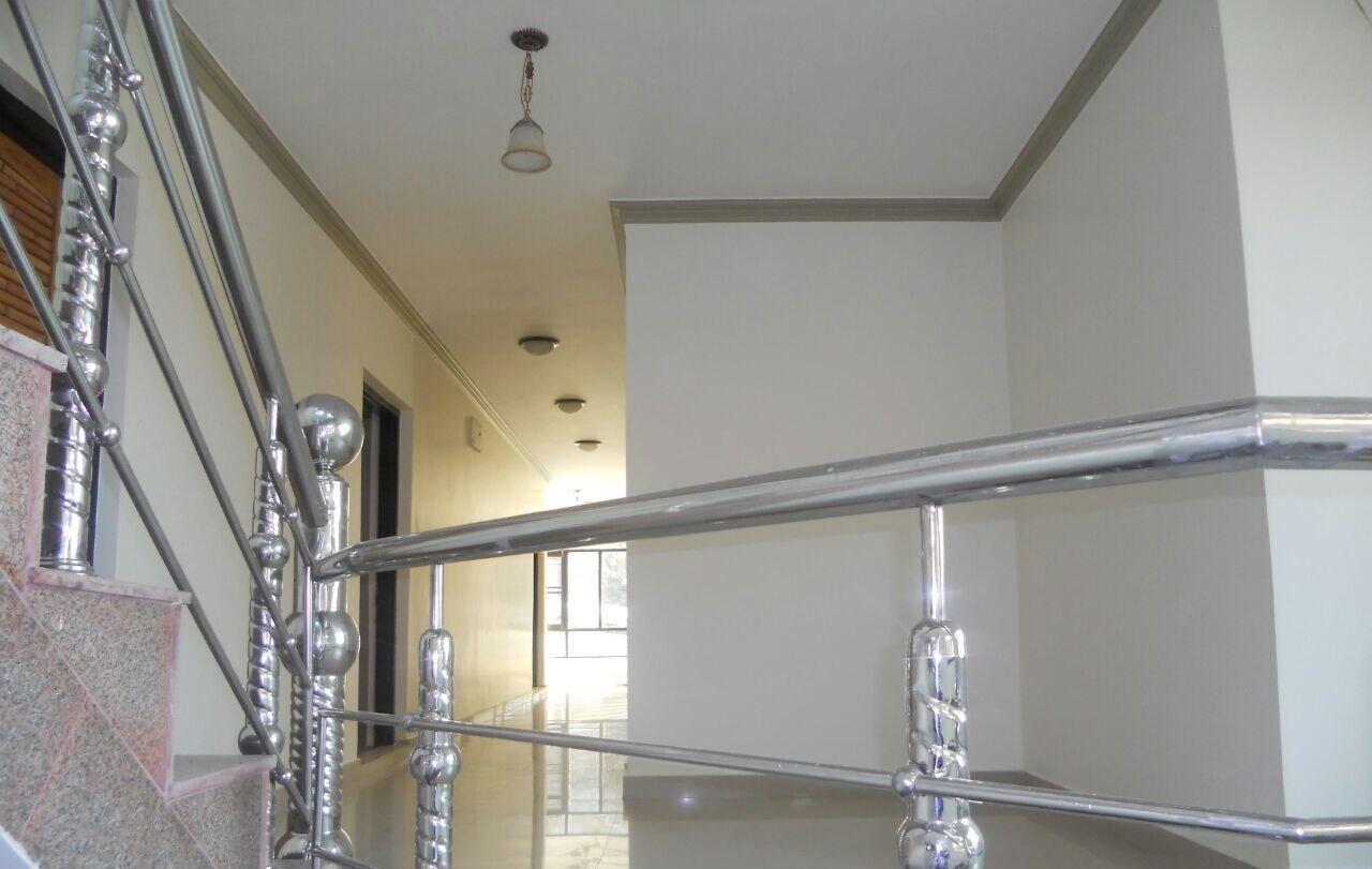 Varios Hotel West Inn