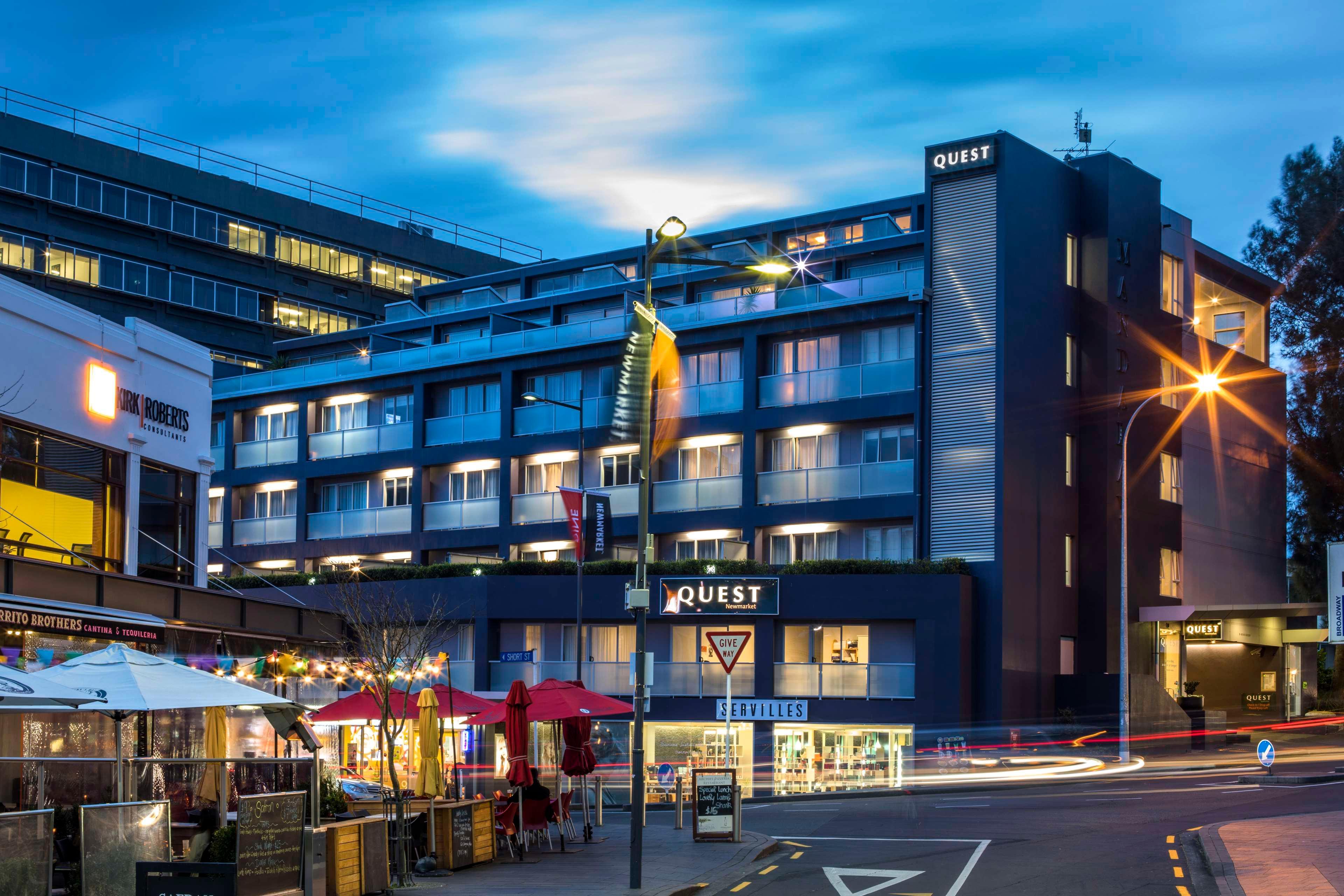 Vista Exterior Quest Newmarket