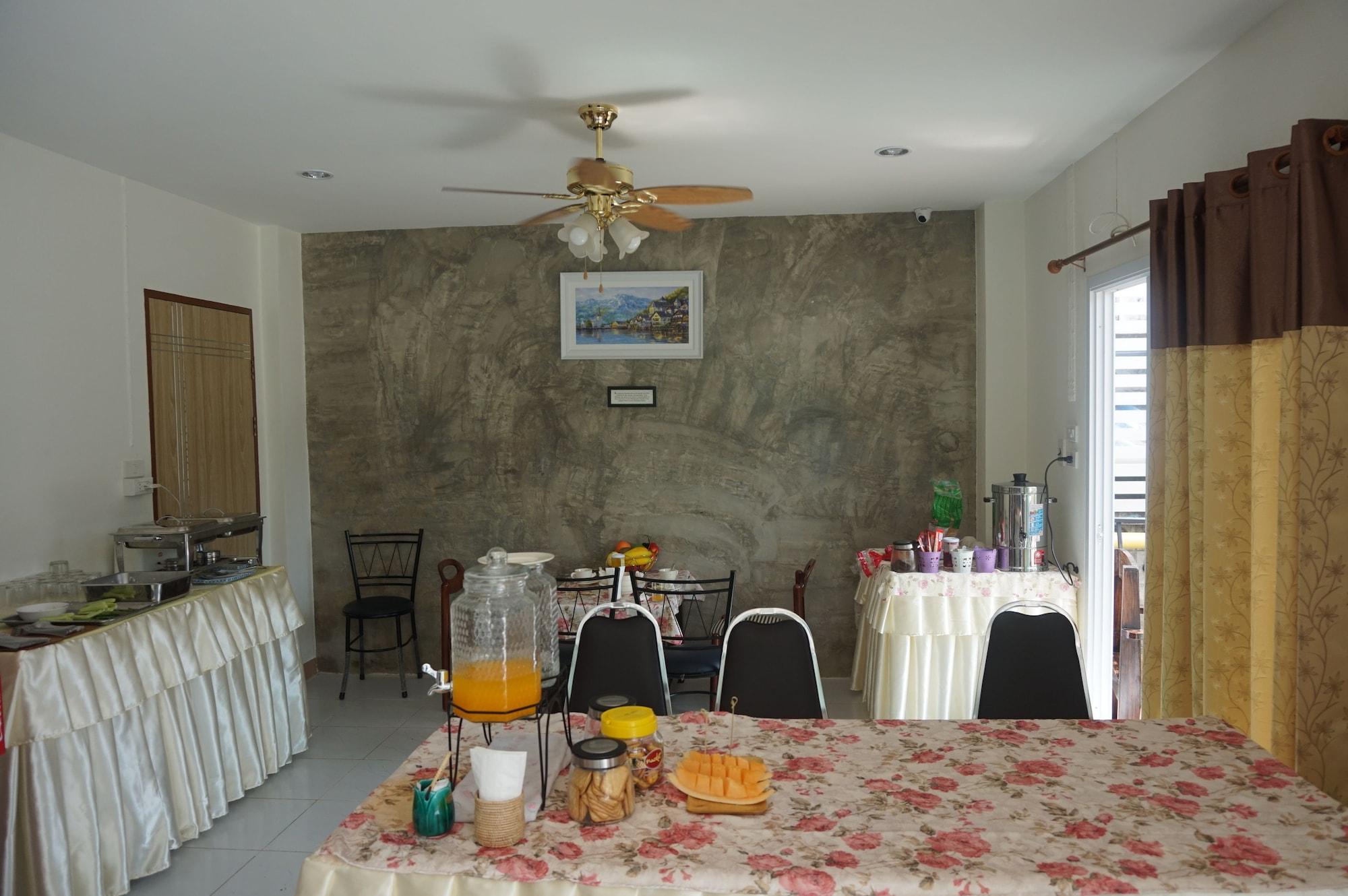Restaurant Maesot Siri Hotel