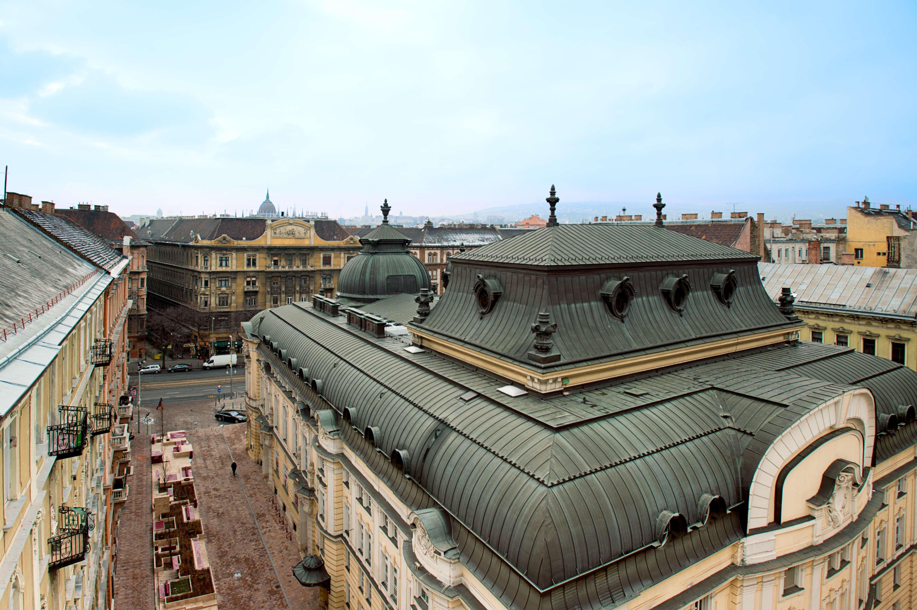 Vista Exterior NH Budapest City