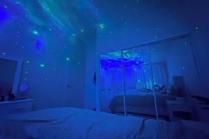 Alojamiento - 3BR Lakeview Home – Balcony, Parking, Near Marina