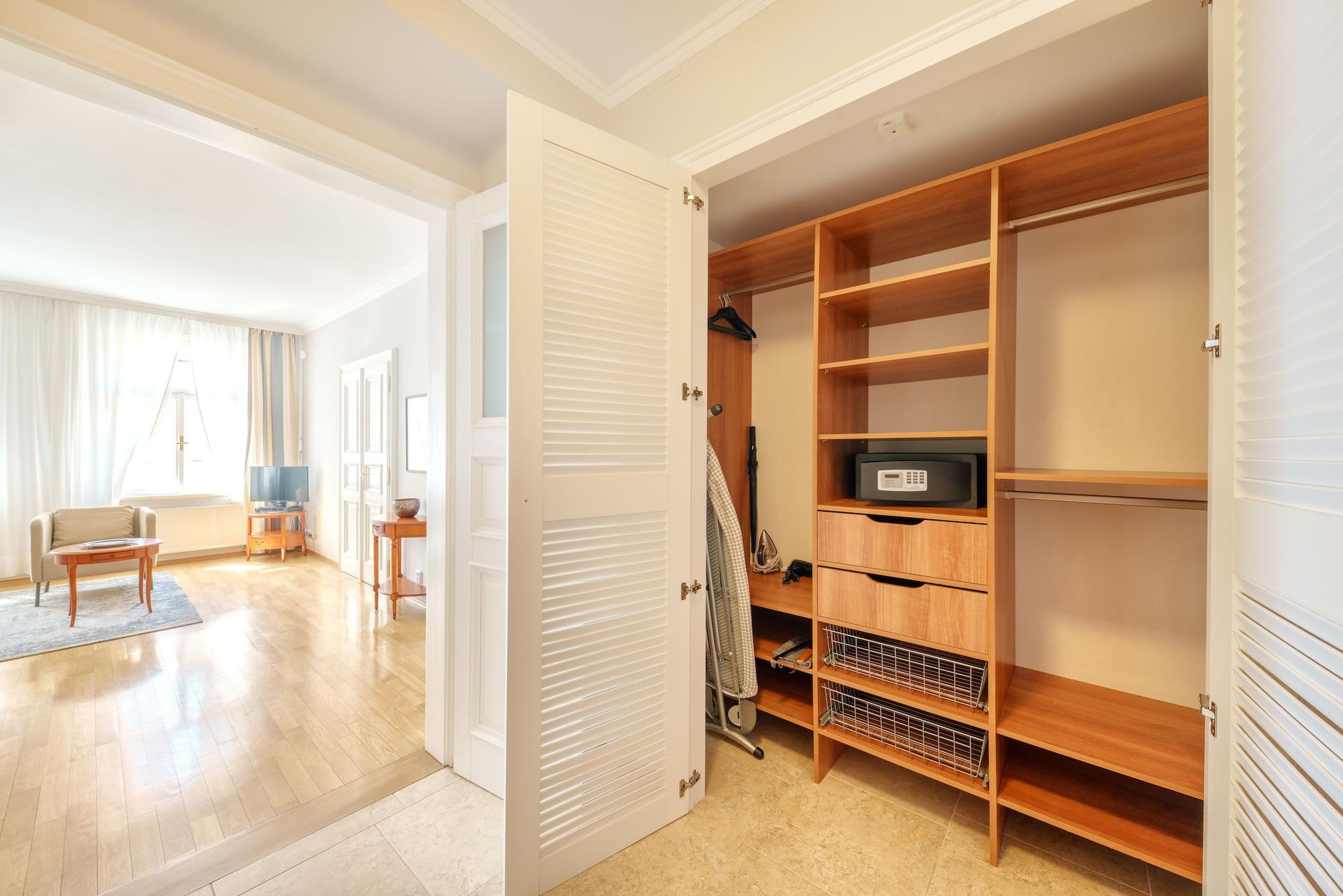 Set de Habitación Hunger Wall Residence