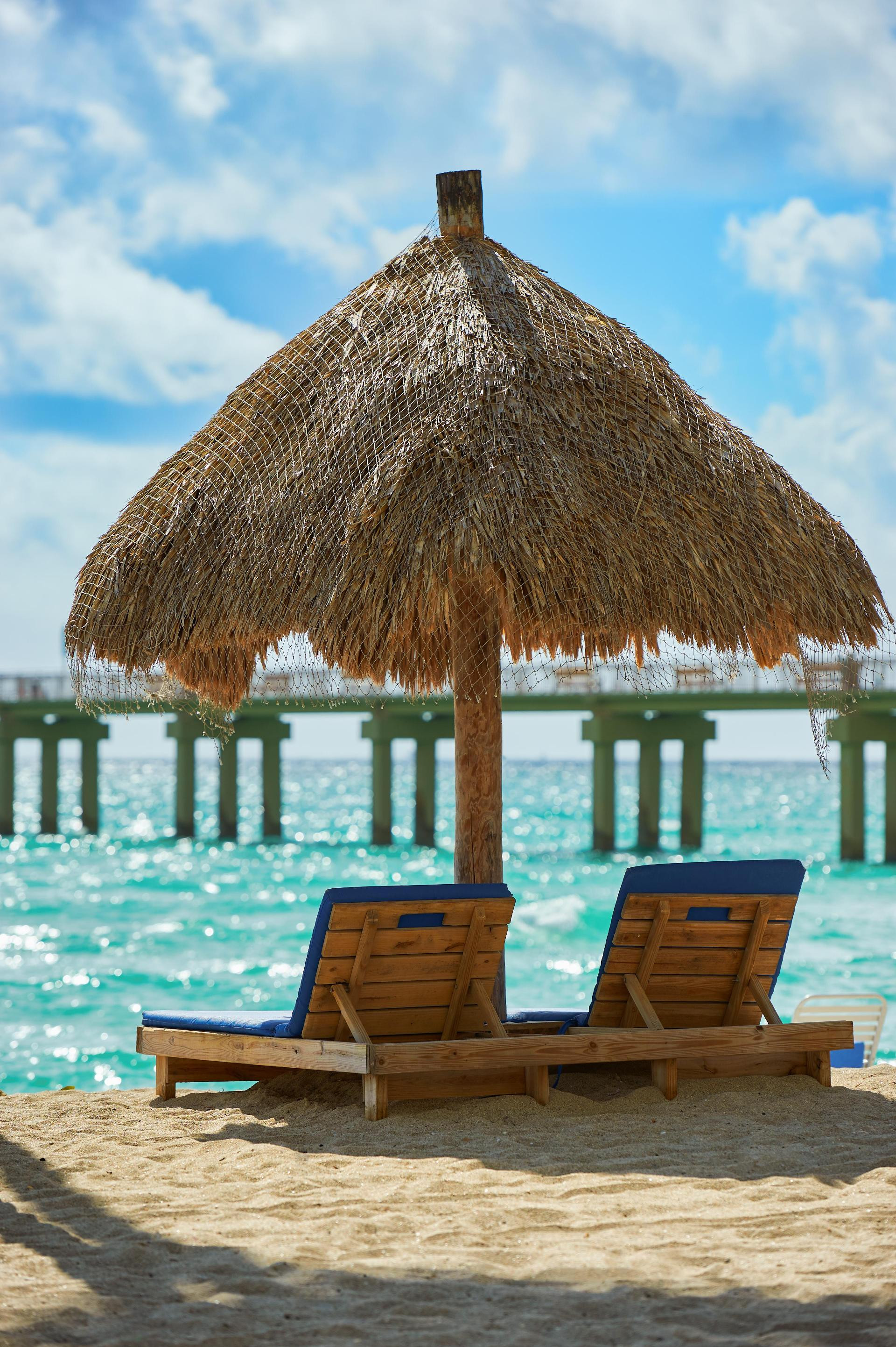 Playa Newport Beachside Hotel & Resort