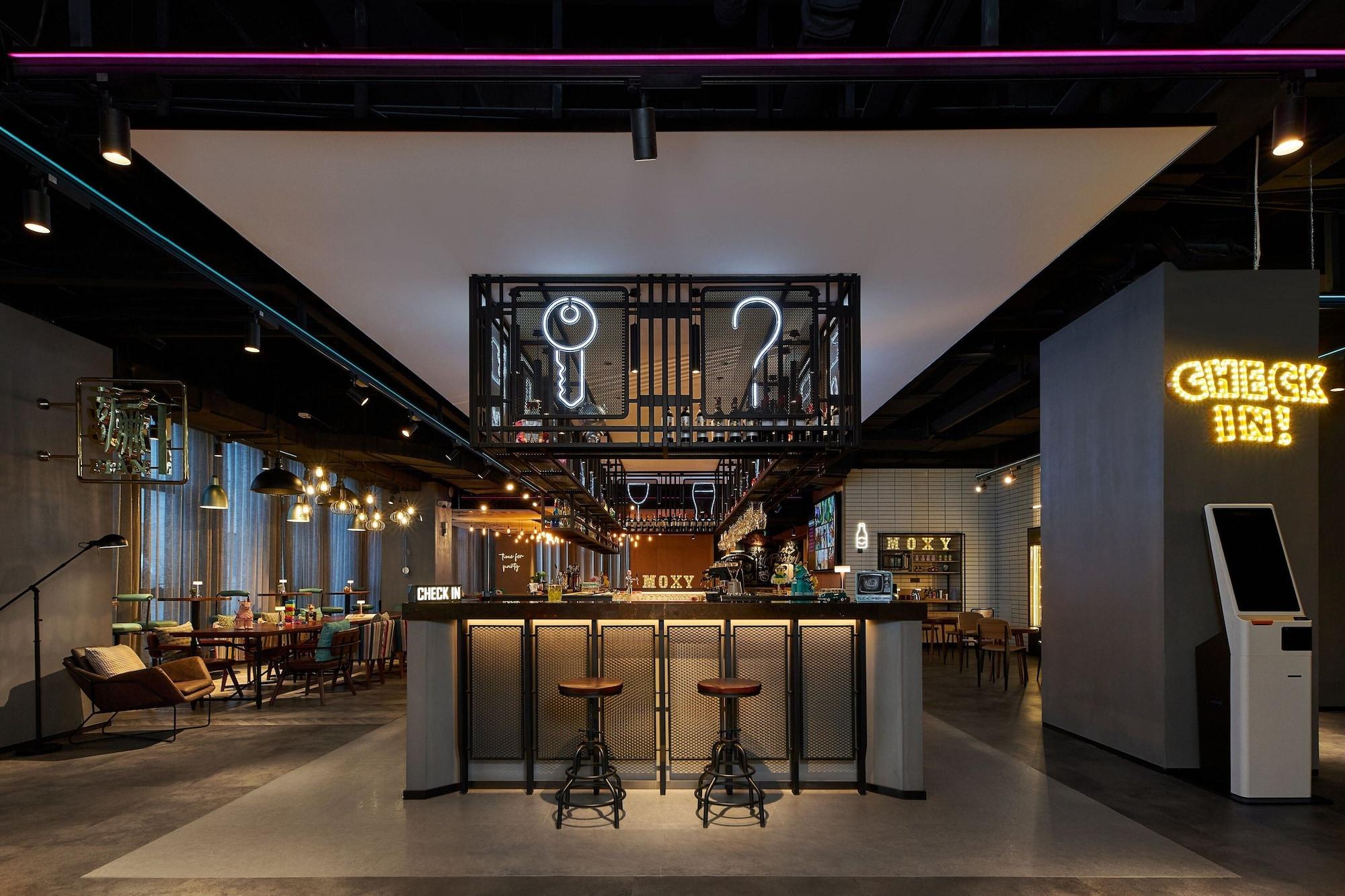 Vista Lobby Moxy Xi'an Downtown