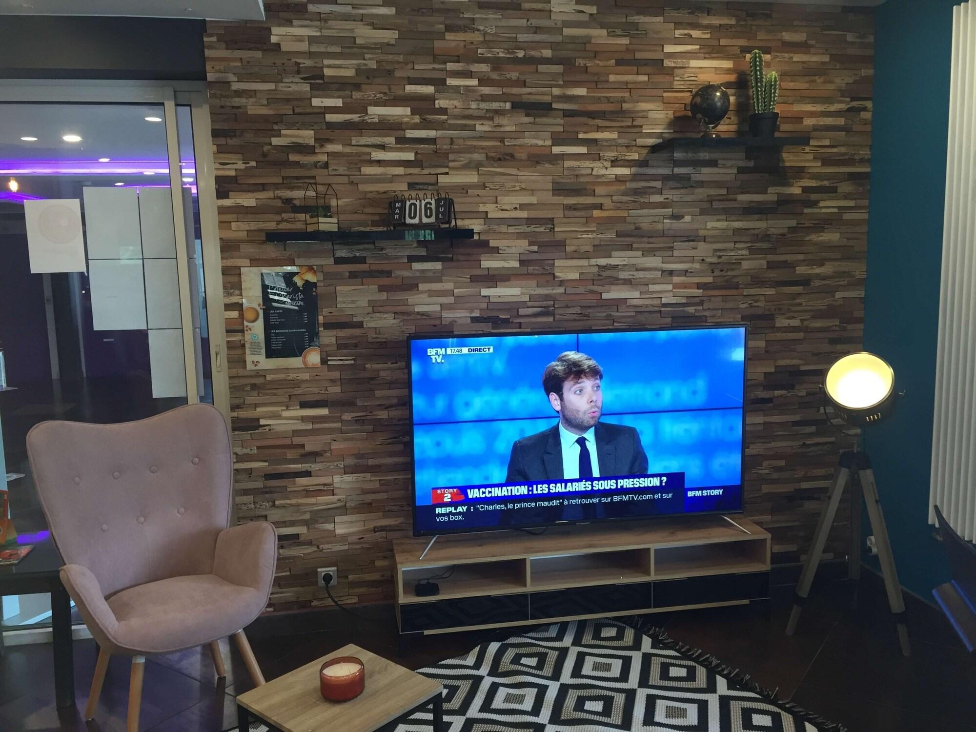 Vista Lobby Kyriad Direct Lure