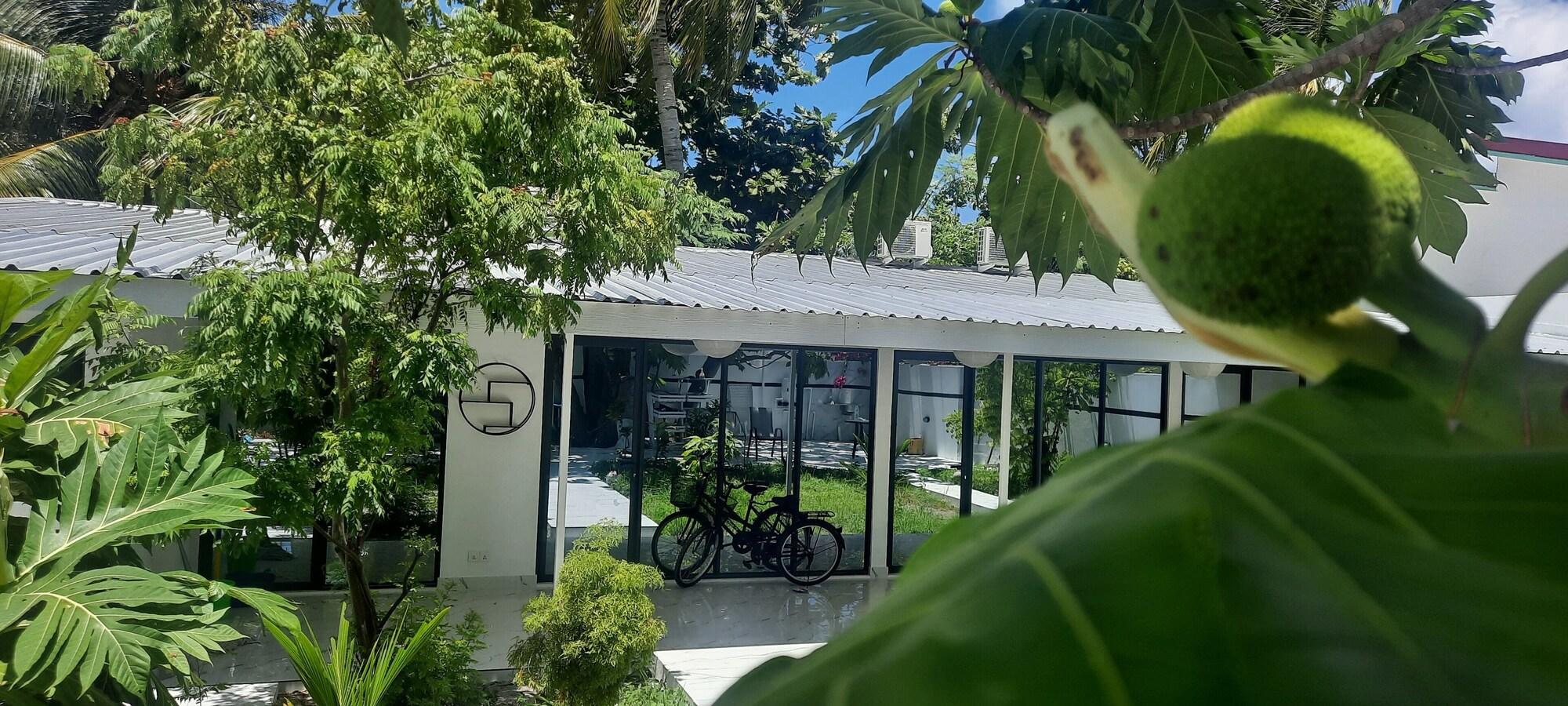 Vista Exterior Oceana Inn Maldives