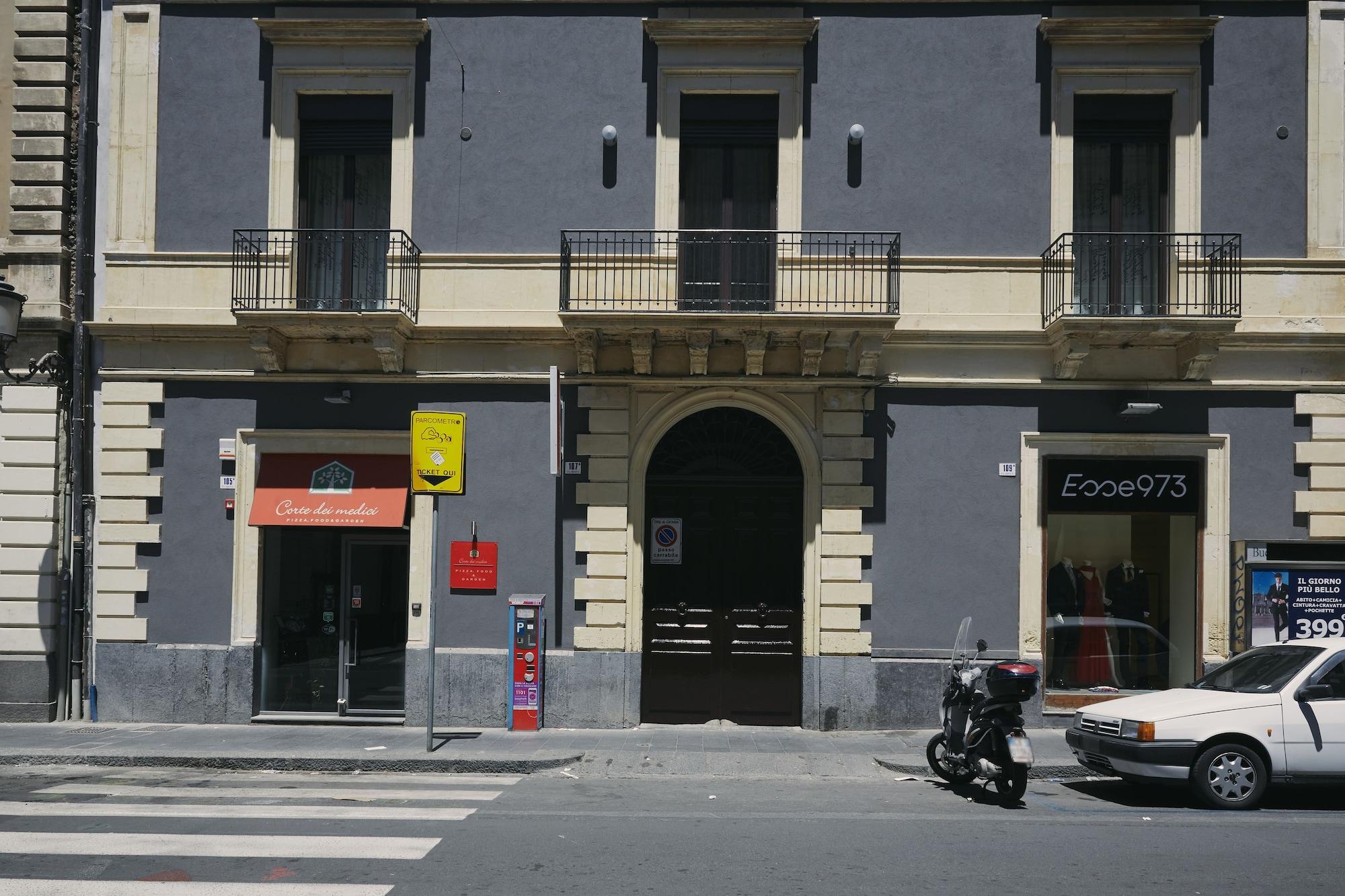 Varios Corte dei medici - Palace