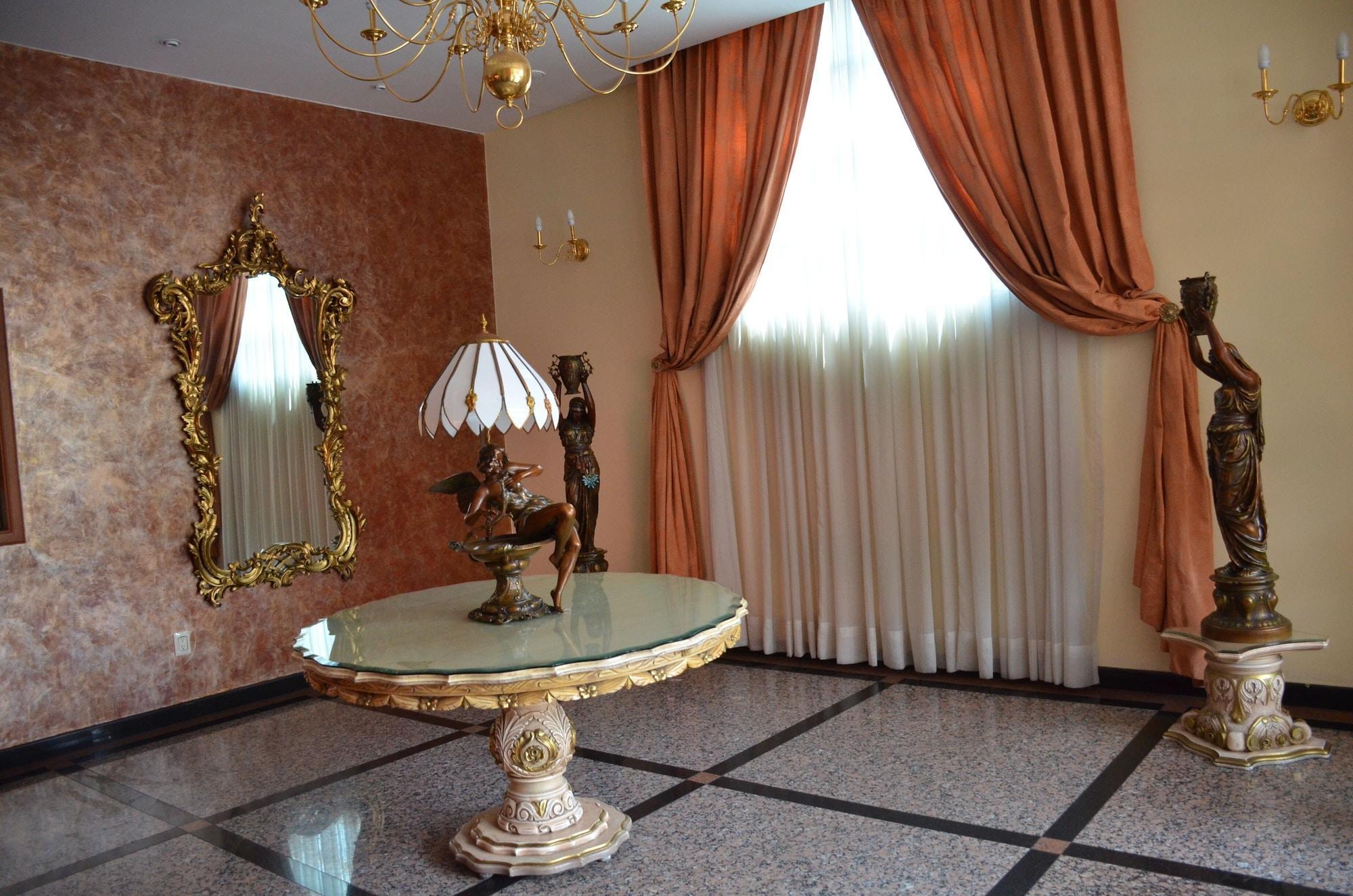 Vista Lobby Hot Plaza Belices | Love Hotel | Solo Adultos