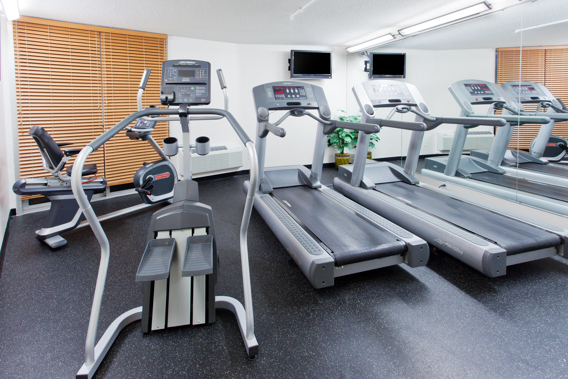 Gimnasio Holiday Inn Charleston Riverview by IHG