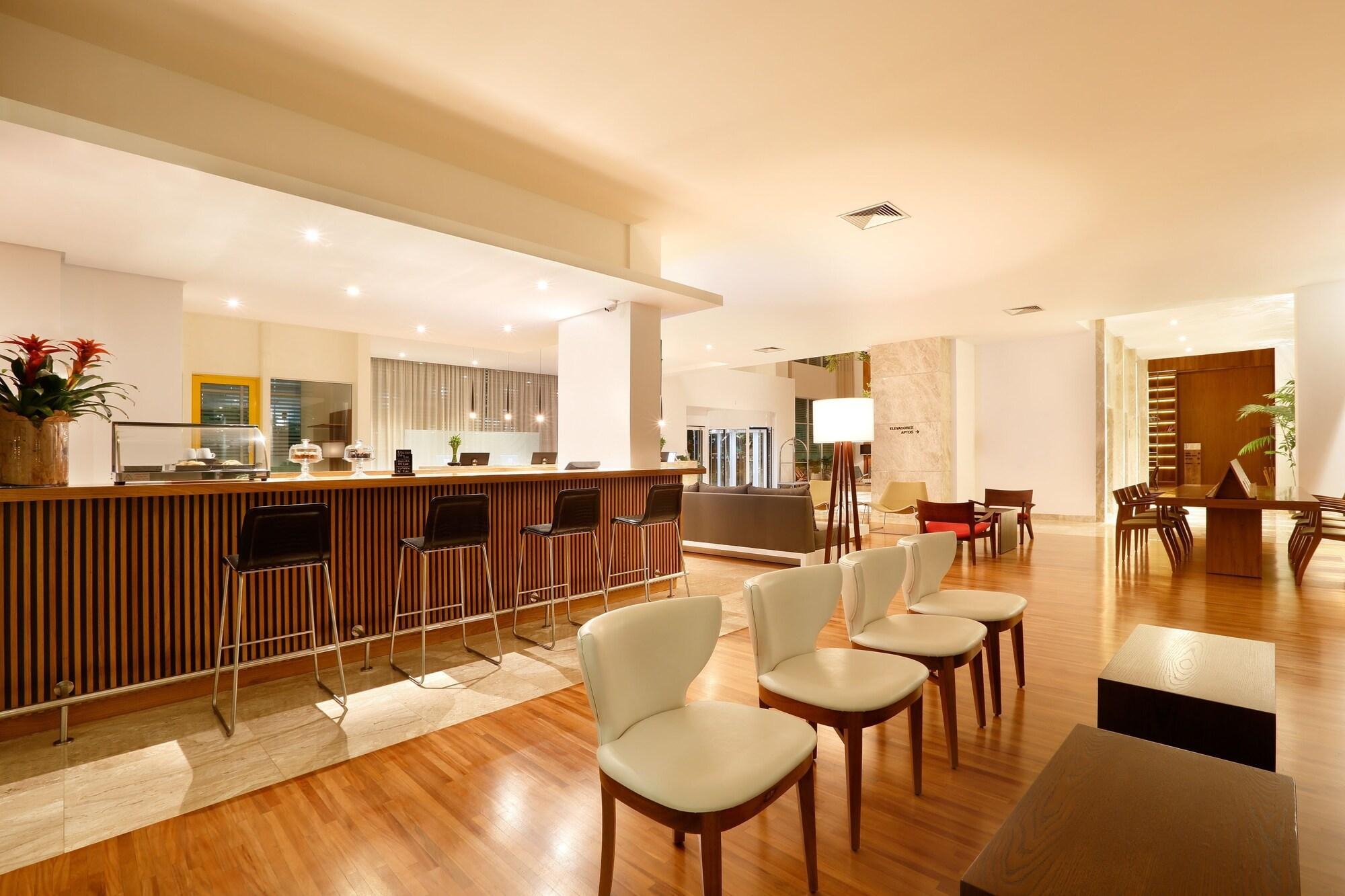 Bar/Salón Vitoria Hotel Convention Paulinia