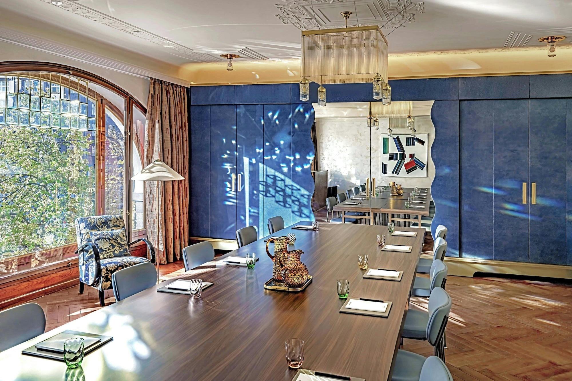 Sala de Reuniones W Prague