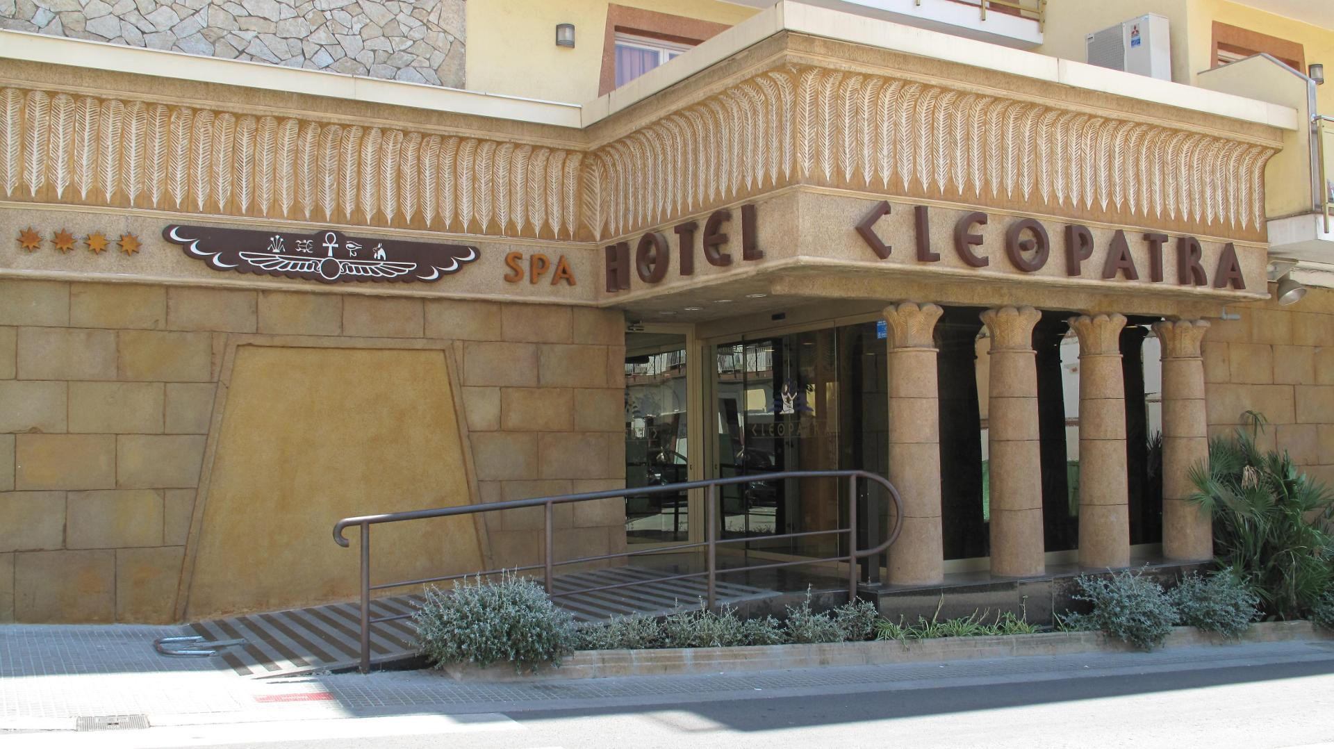 Vista Exterior Cleopatra Spa Hotel