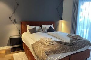 Alquiler Vacacional - Alpine Serenity Luxury Ski-In Living in Andermatt, 2br apartment