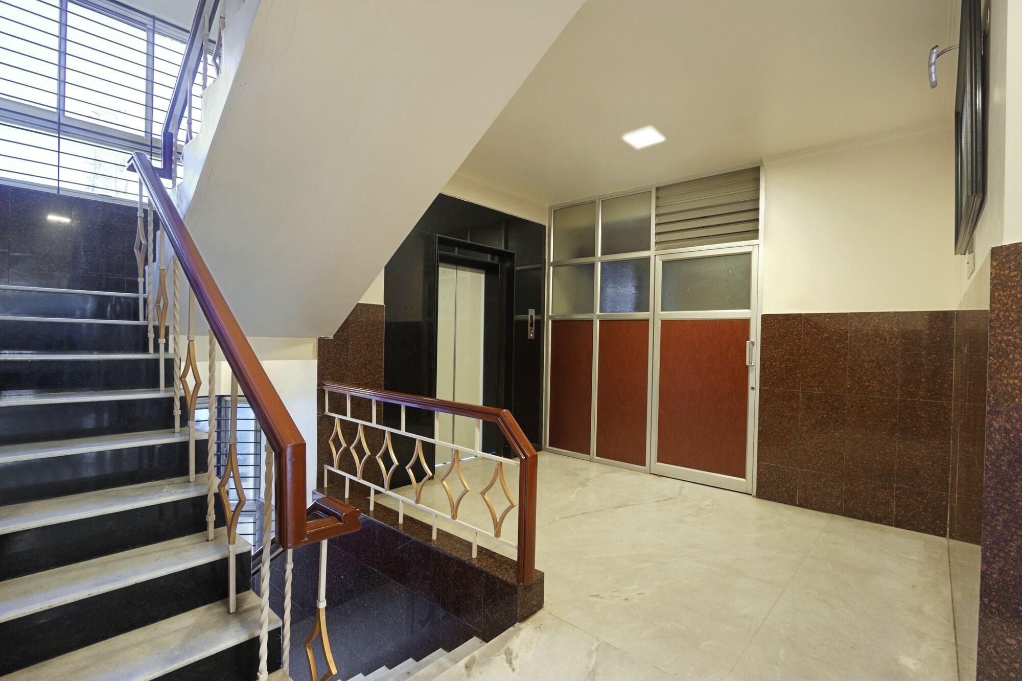 Vista Lobby Mannars Yatrinivas Lodge