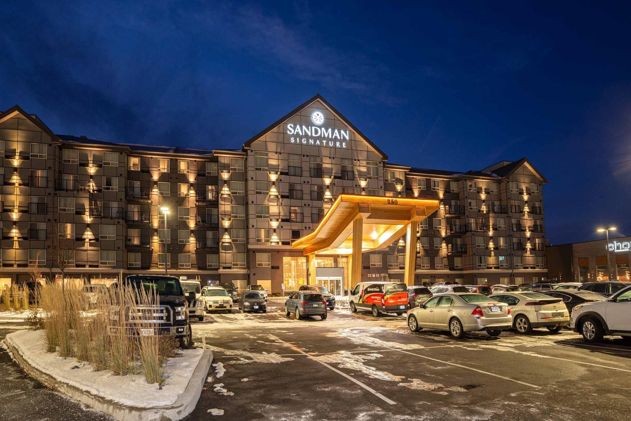 Vista Exterior Sandman Signature Ottawa Airport Hotel