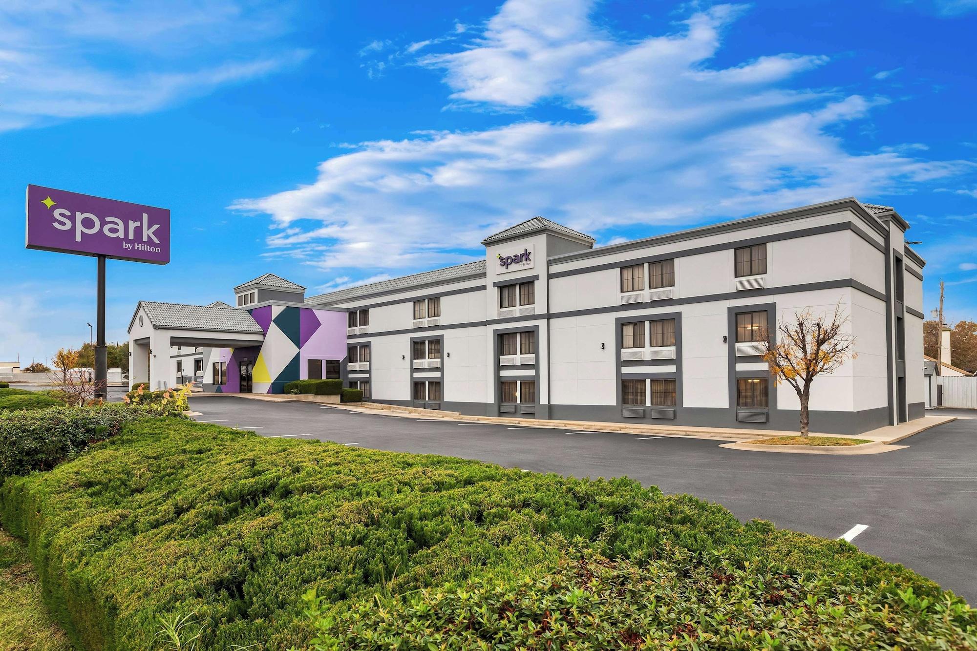 Vista Exterior Spark by Hilton Wichita East