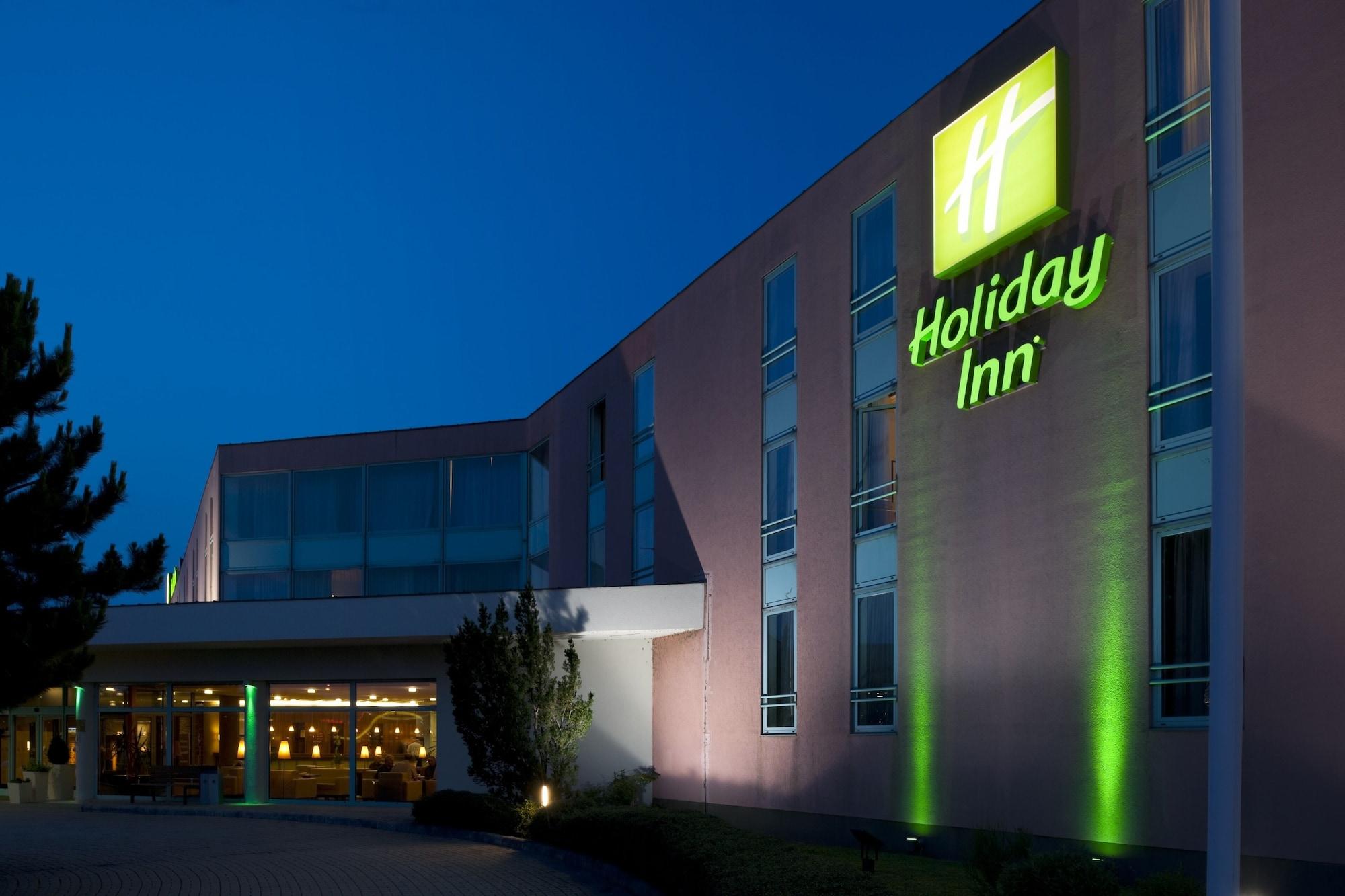 Vista Exterior Holiday Inn Budapest-Budaörs by IHG