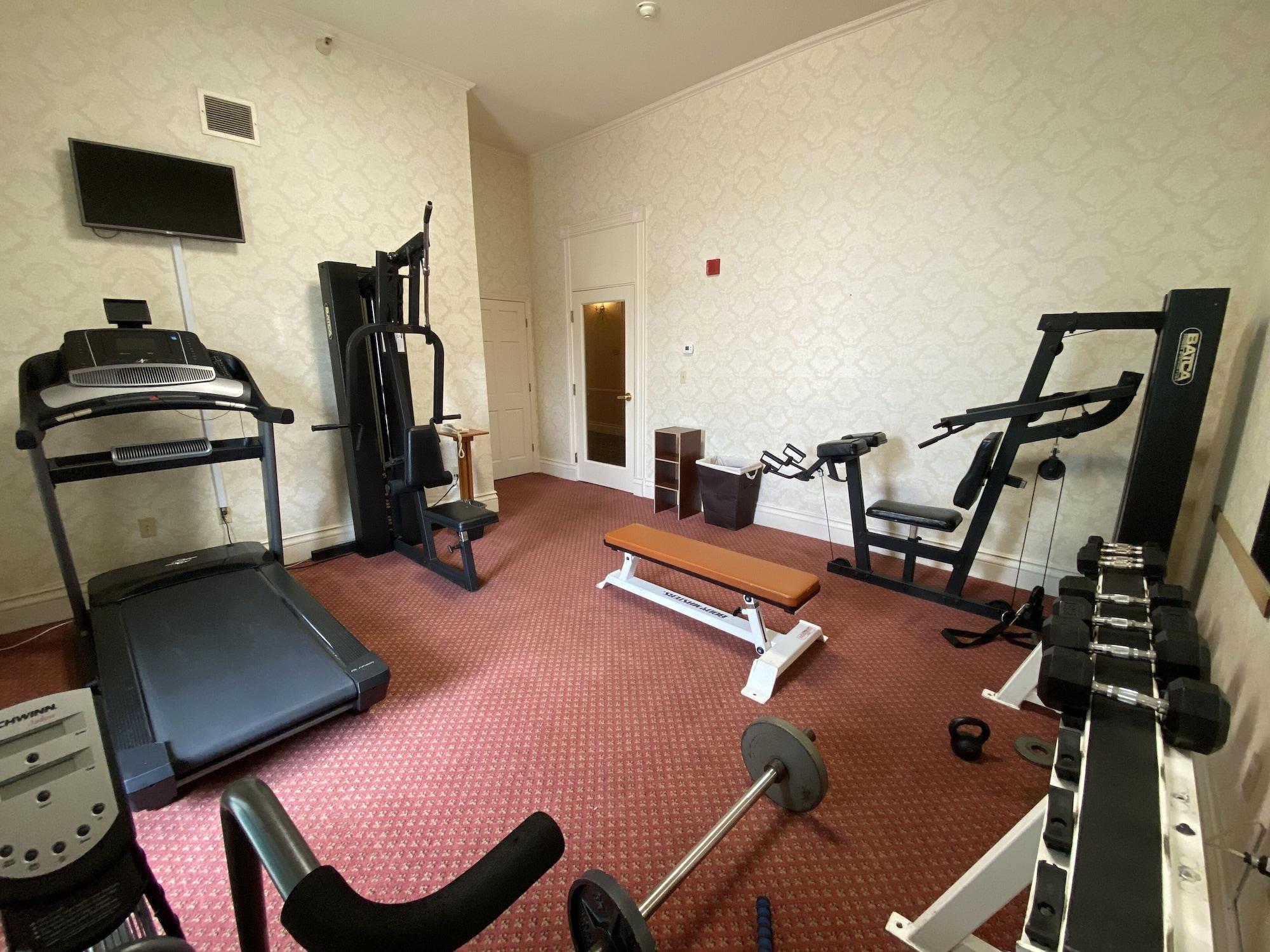Gimnasio General Morgan Inn