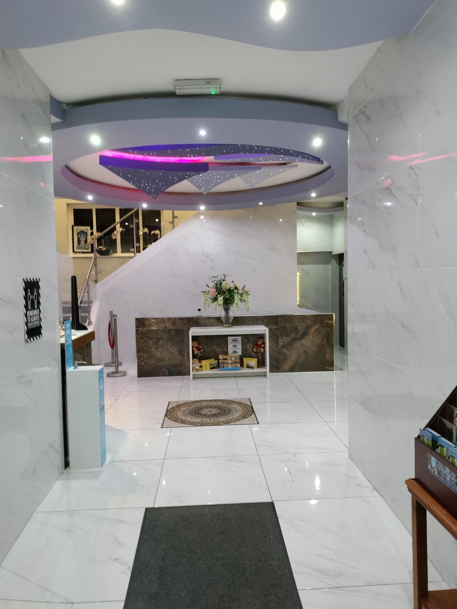 Vista Lobby Torbay Court Hotel