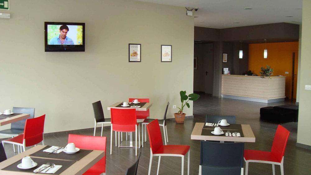 Bar/Salón Hotel 280 Zaragoza