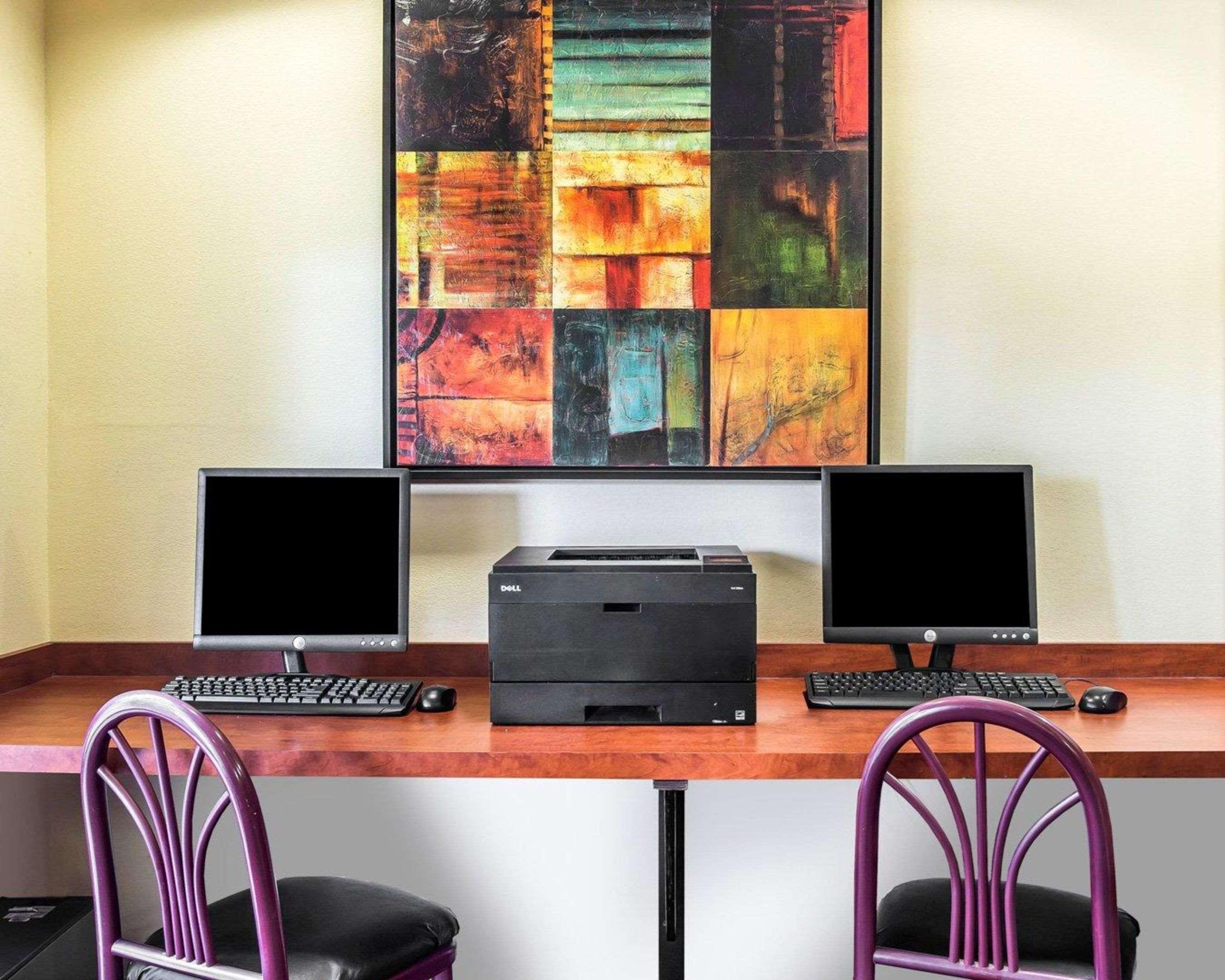 Centro de Negocios Quality Inn Darien - North Brunswick