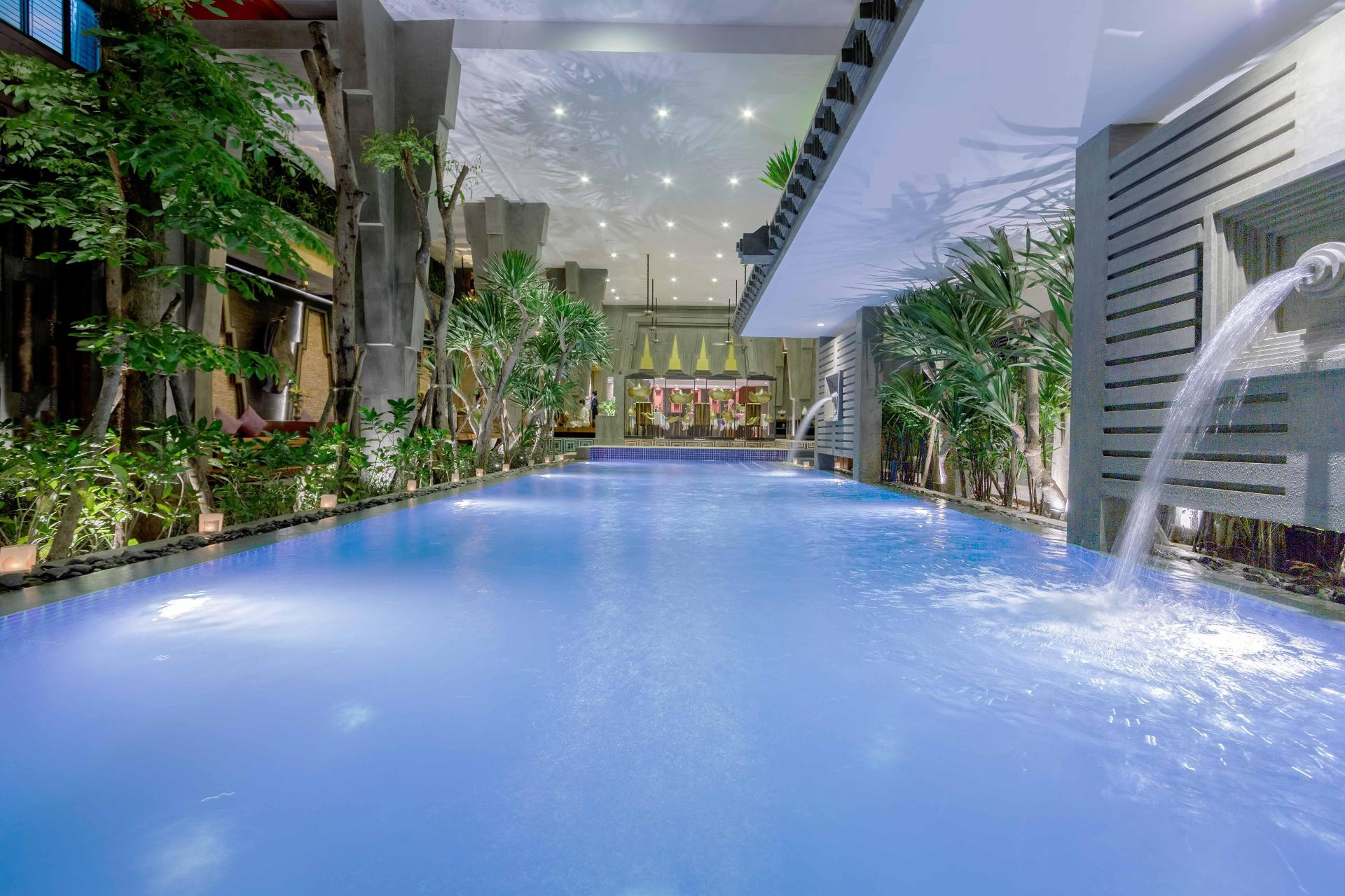 Vista Piscina Golden Temple Boutique