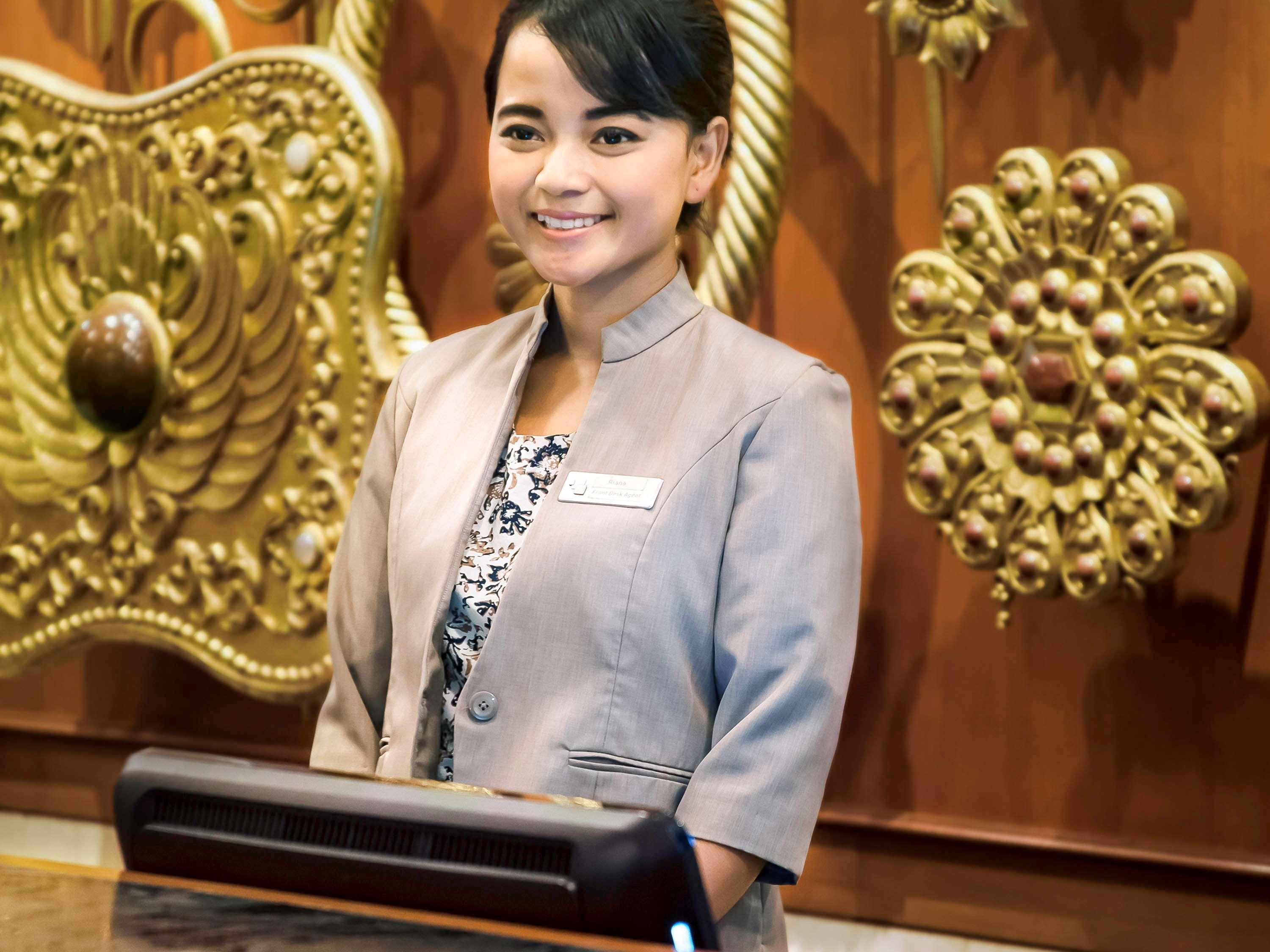 Vista Exterior Novotel Solo