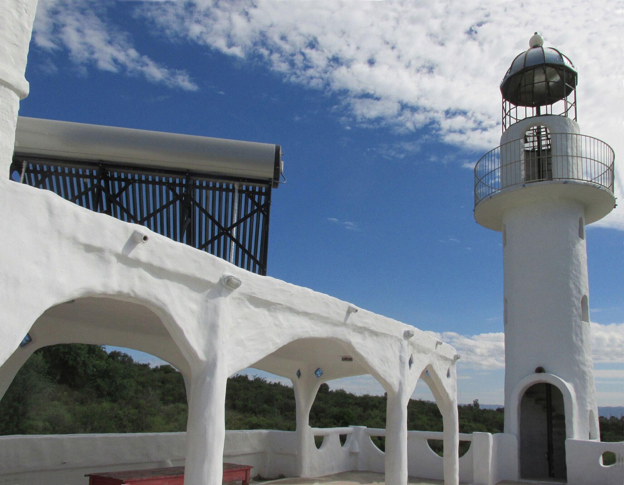 Vista Exterior El Faro de Carpier