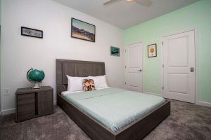 Renta temporal - Gorgeous 4 Bd w/ Pool @ Storey Lake Resort 2653