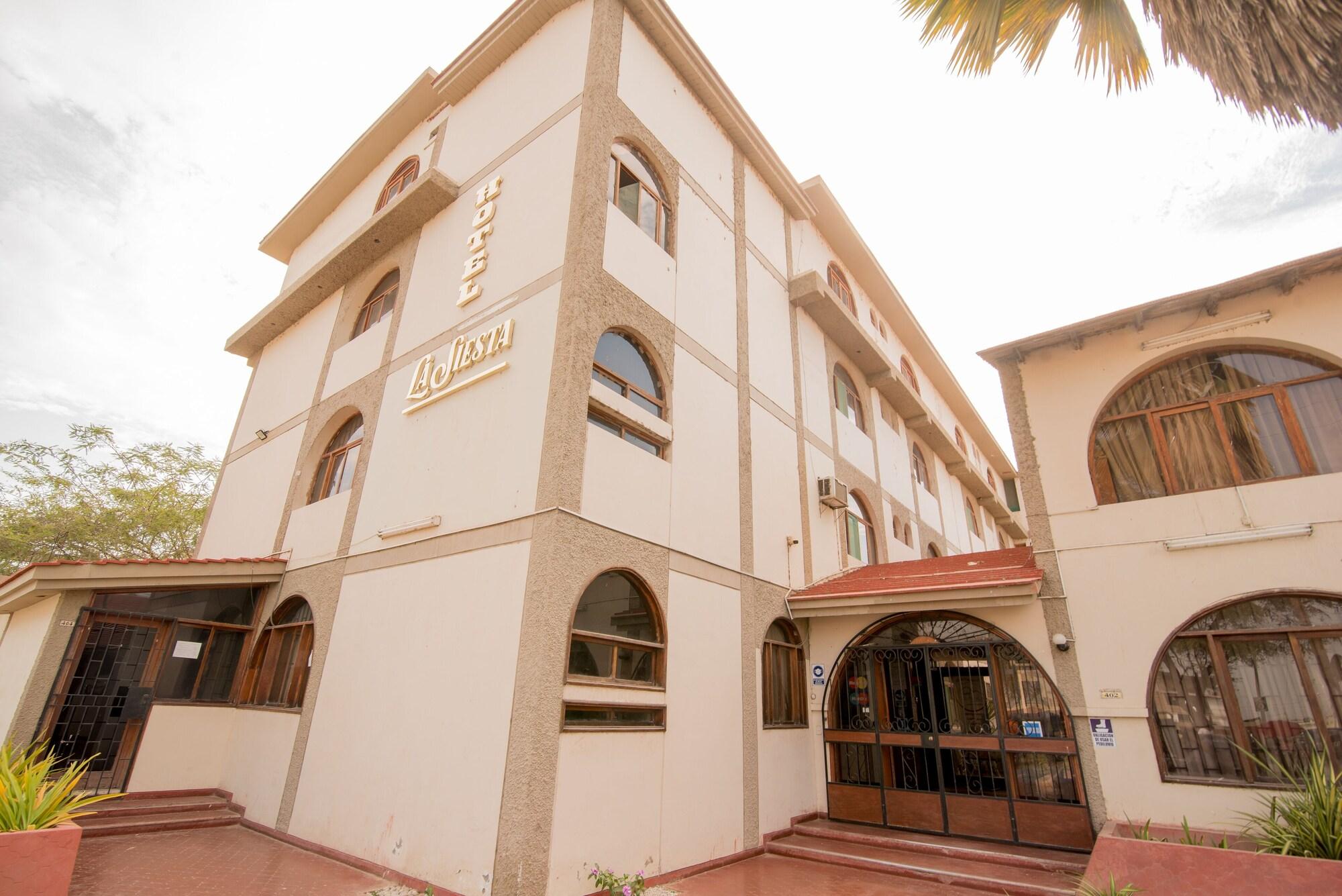 Vista Exterior Hotel La Siesta Piura