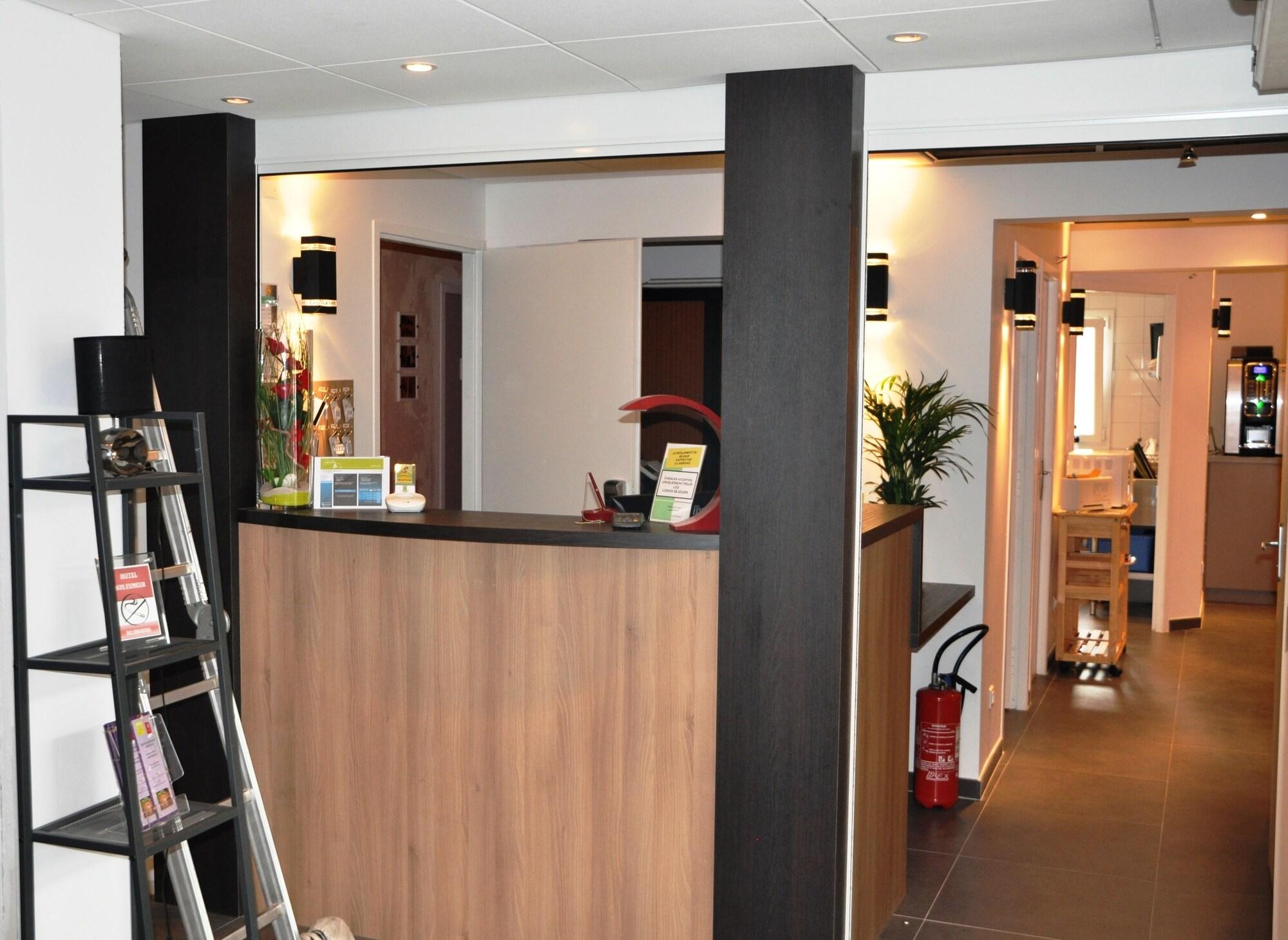 Vista Lobby Hotel Lapeyronie