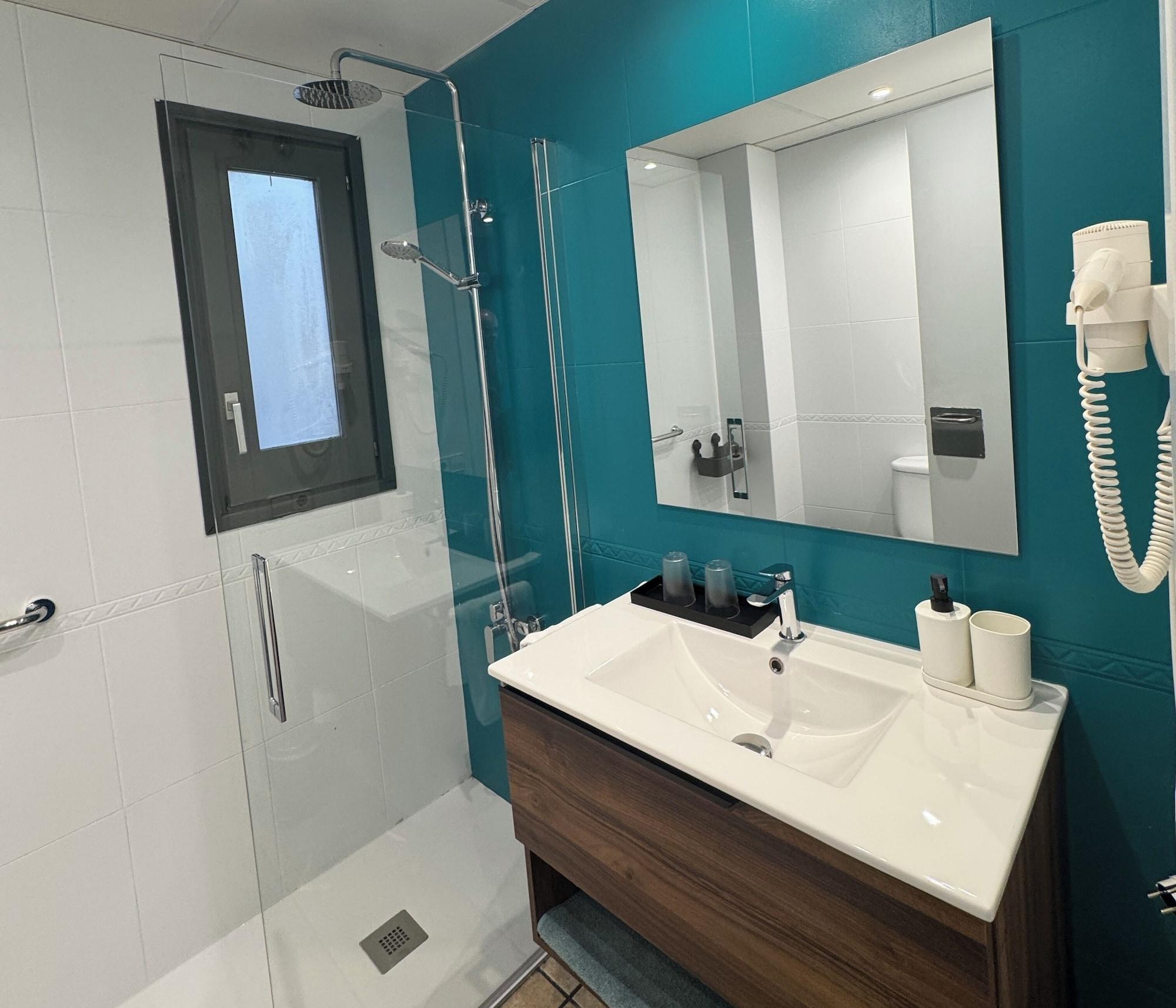 Equipamiento de Habitación HOTEL ORENETA - Gironella