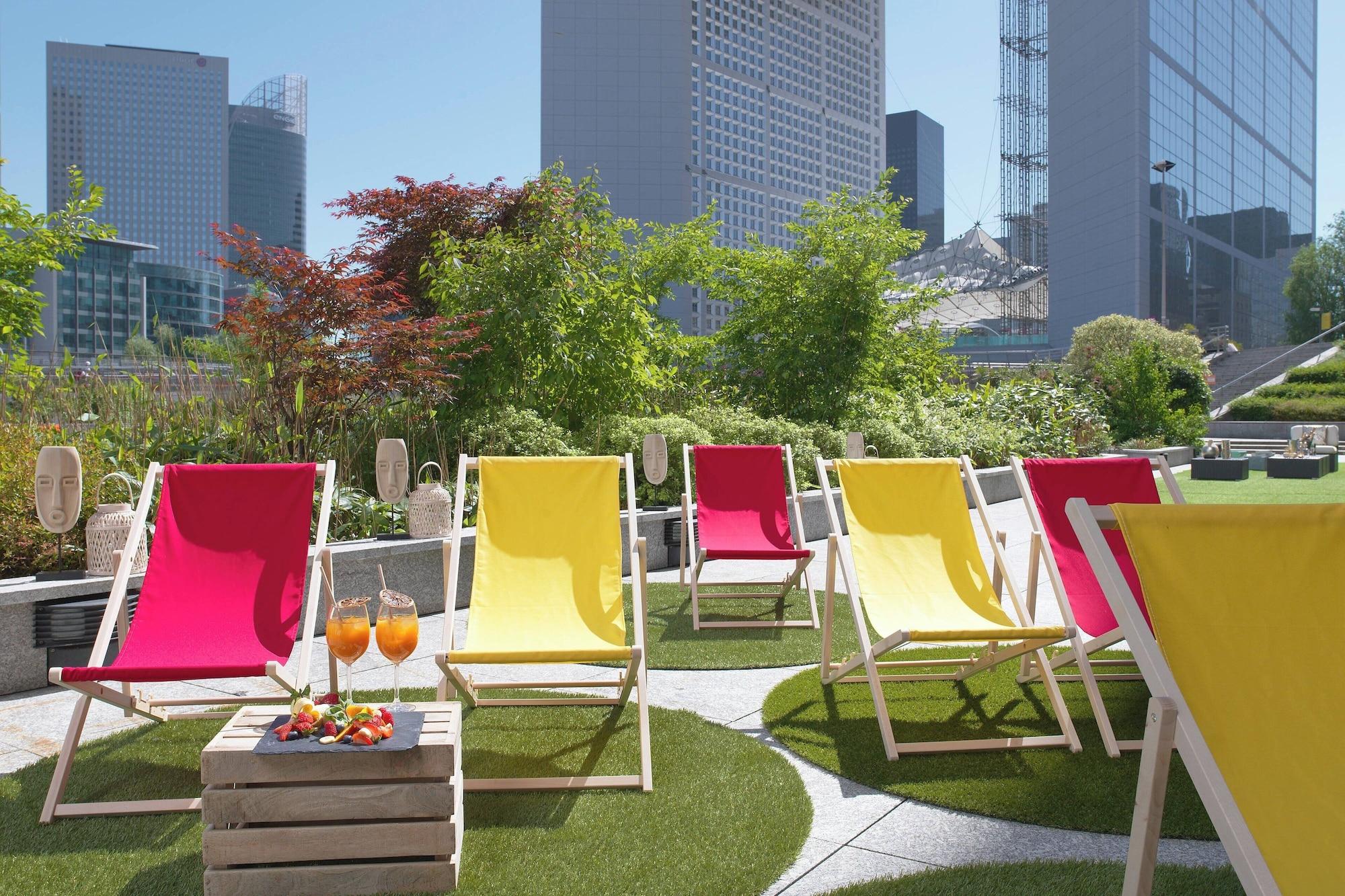Playa Renaissance Paris La Defense Hotel