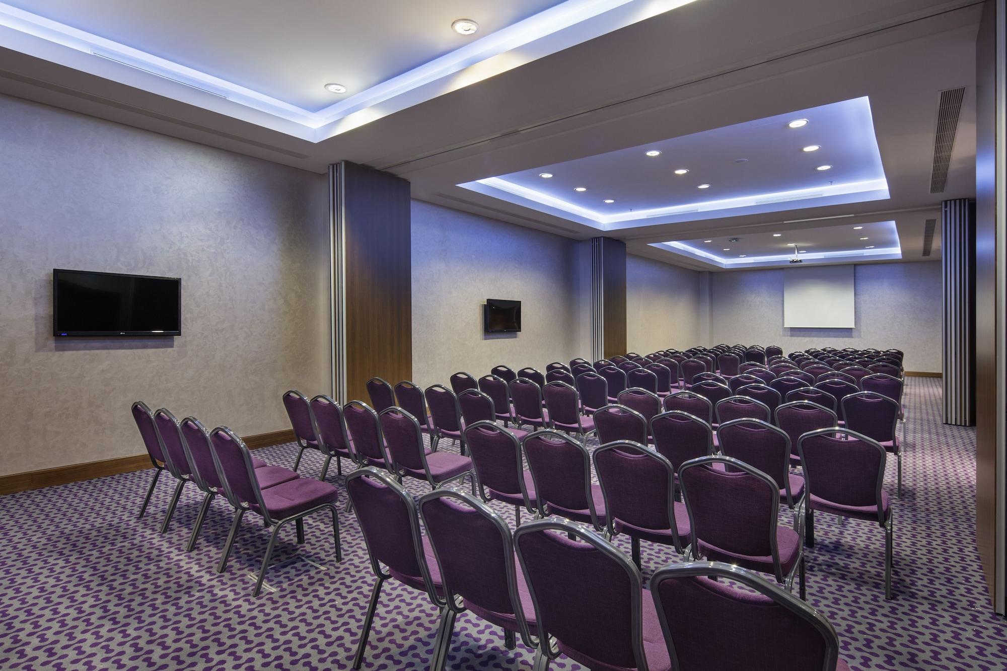 Sala de Reuniones Hampton by Hilton Istanbul Kayasehir