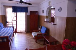 Alquiler Temporario - Departamentos Familiares Rosas Rojas 1