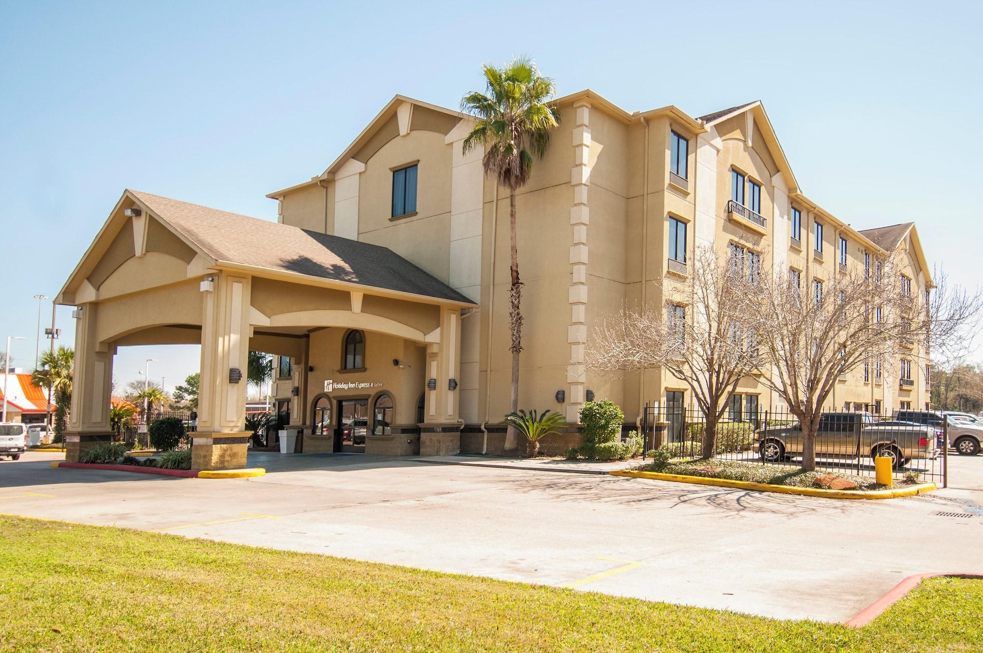 Vista Exterior Holiday Inn Express & Suites Houston North Intercontinental by IHG