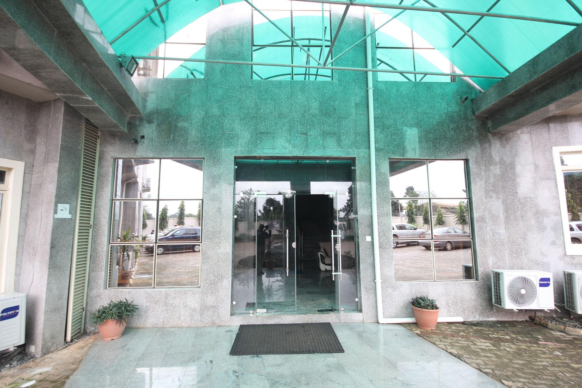 Vista Exterior Residency Hotel Leophine House