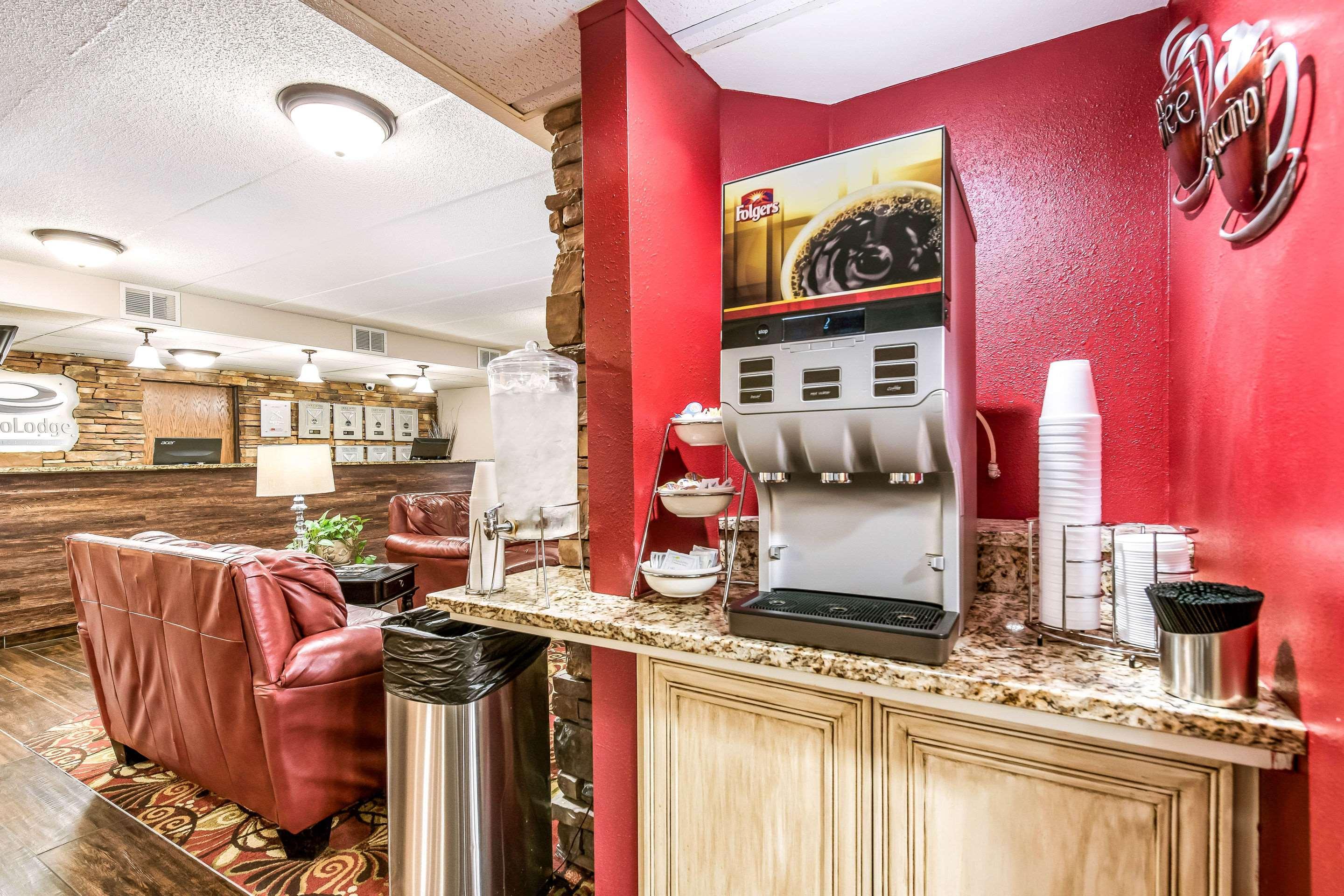 Bar/Salón Econo Lodge Mayo Clinic Area