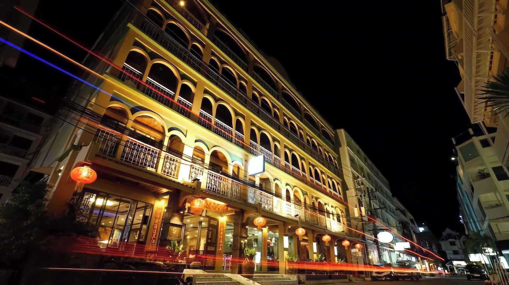 Varios Grand Orlov Apart Hotel