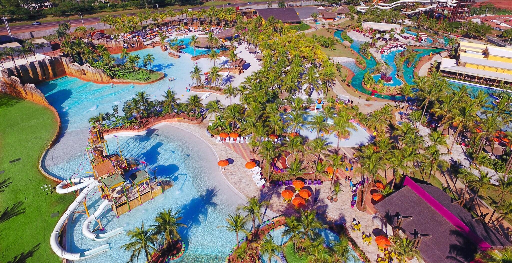 Vista Exterior Hot Beach Resort