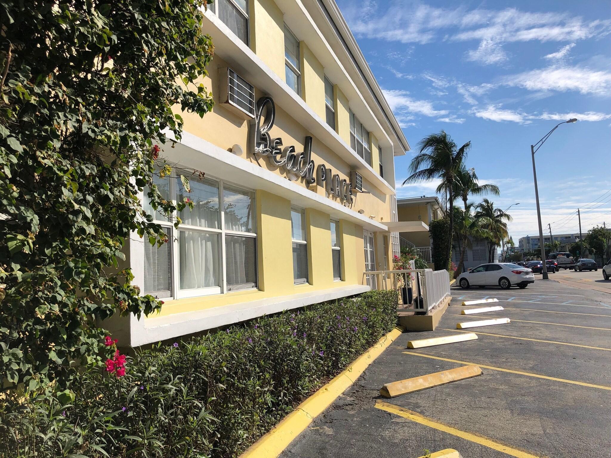 Vista Exterior Beach Place Hotel