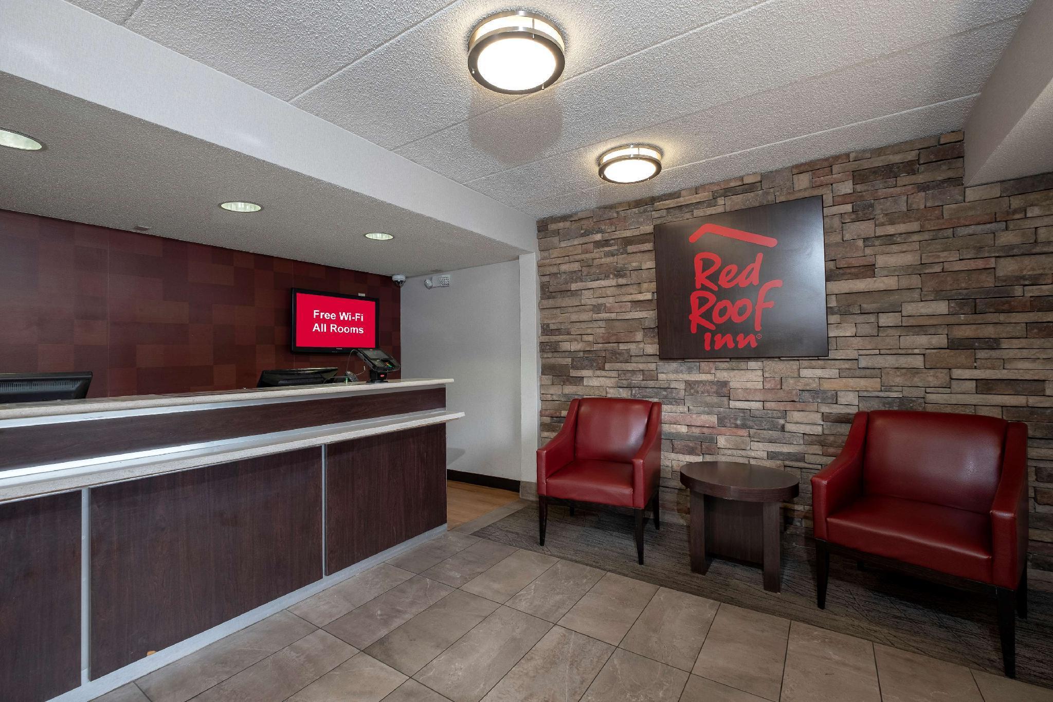 Vista Lobby Red Roof Inn Washington DC - Lanham