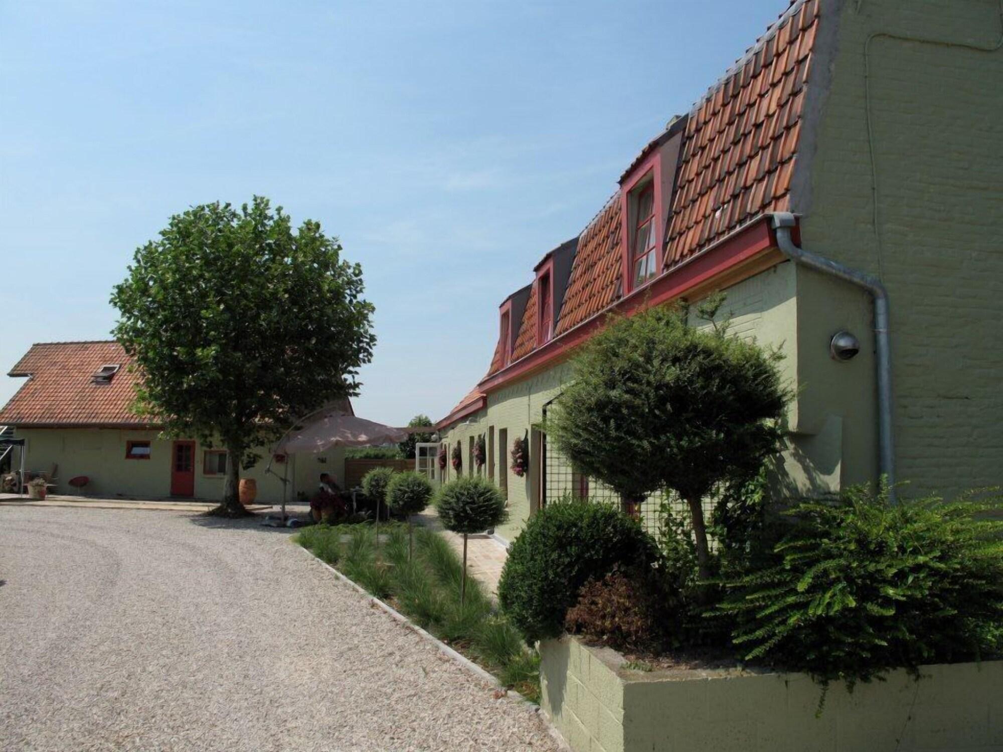 Vista Exterior De Zoete Kers B&B