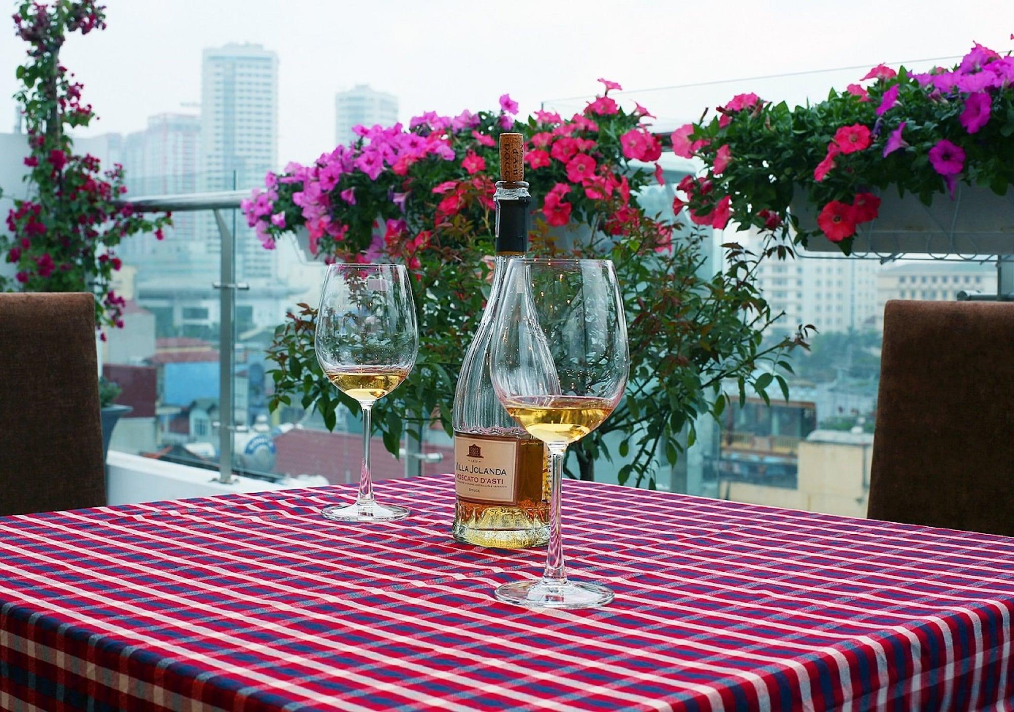 Vista Exterior Newsky Serviced Apartment