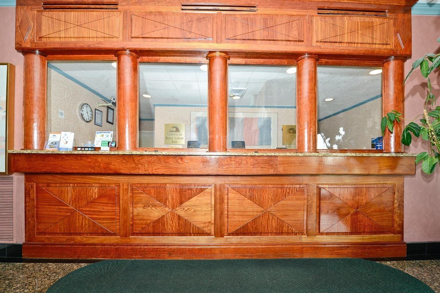 Vista Lobby Americas Best Value Inn Baltimore