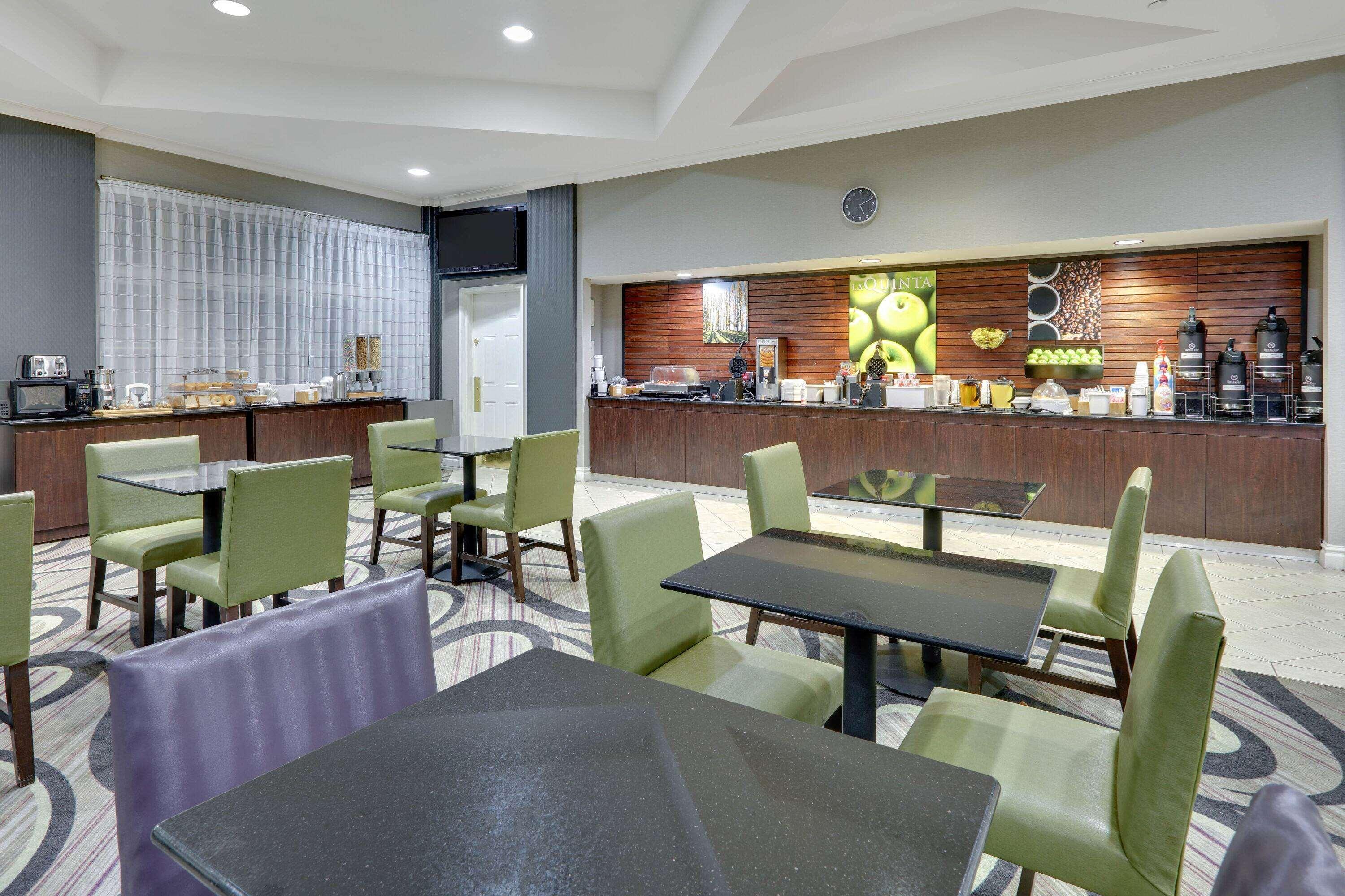 Restaurant La Quinta Inn & Suites by Wyndham Dallas North Central
