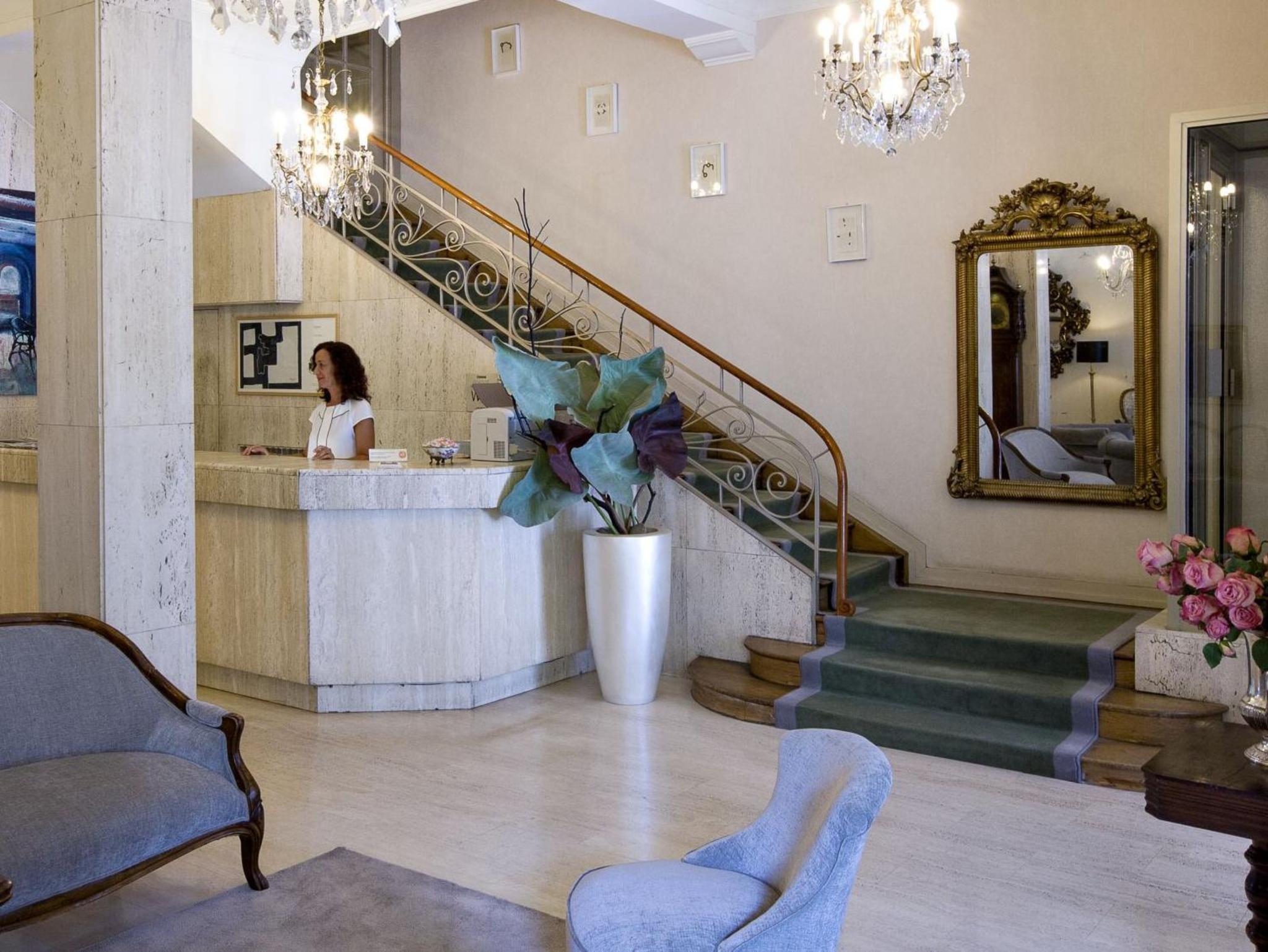 Vista Lobby Hotel Niza